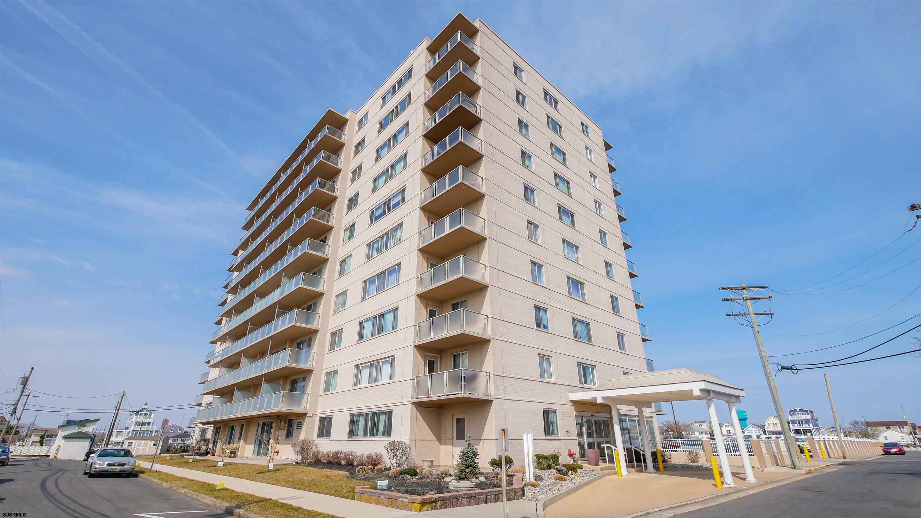 6101 Monmouth Ave Unit: 703