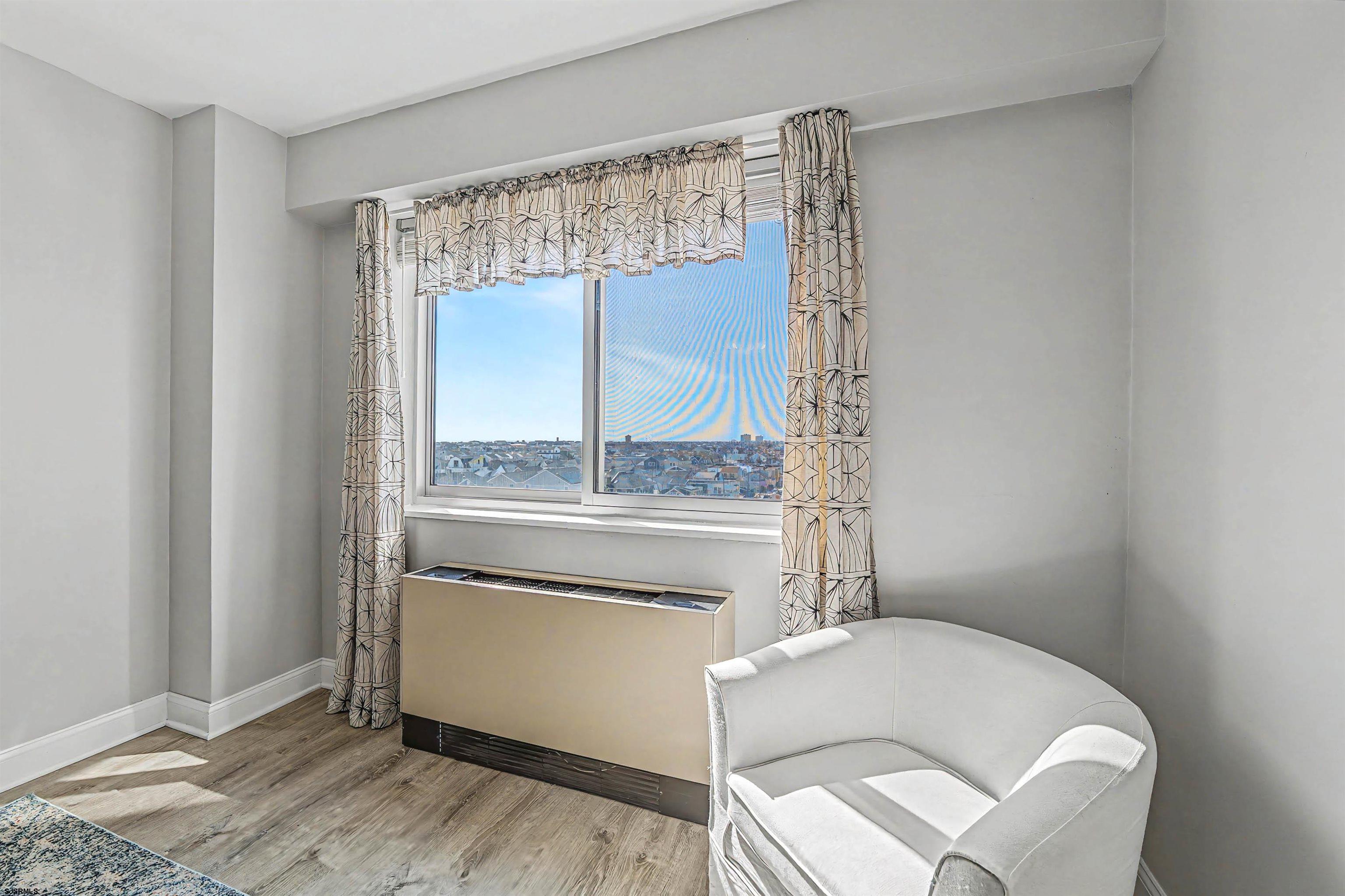 6101 Monmouth Ave Unit: 703