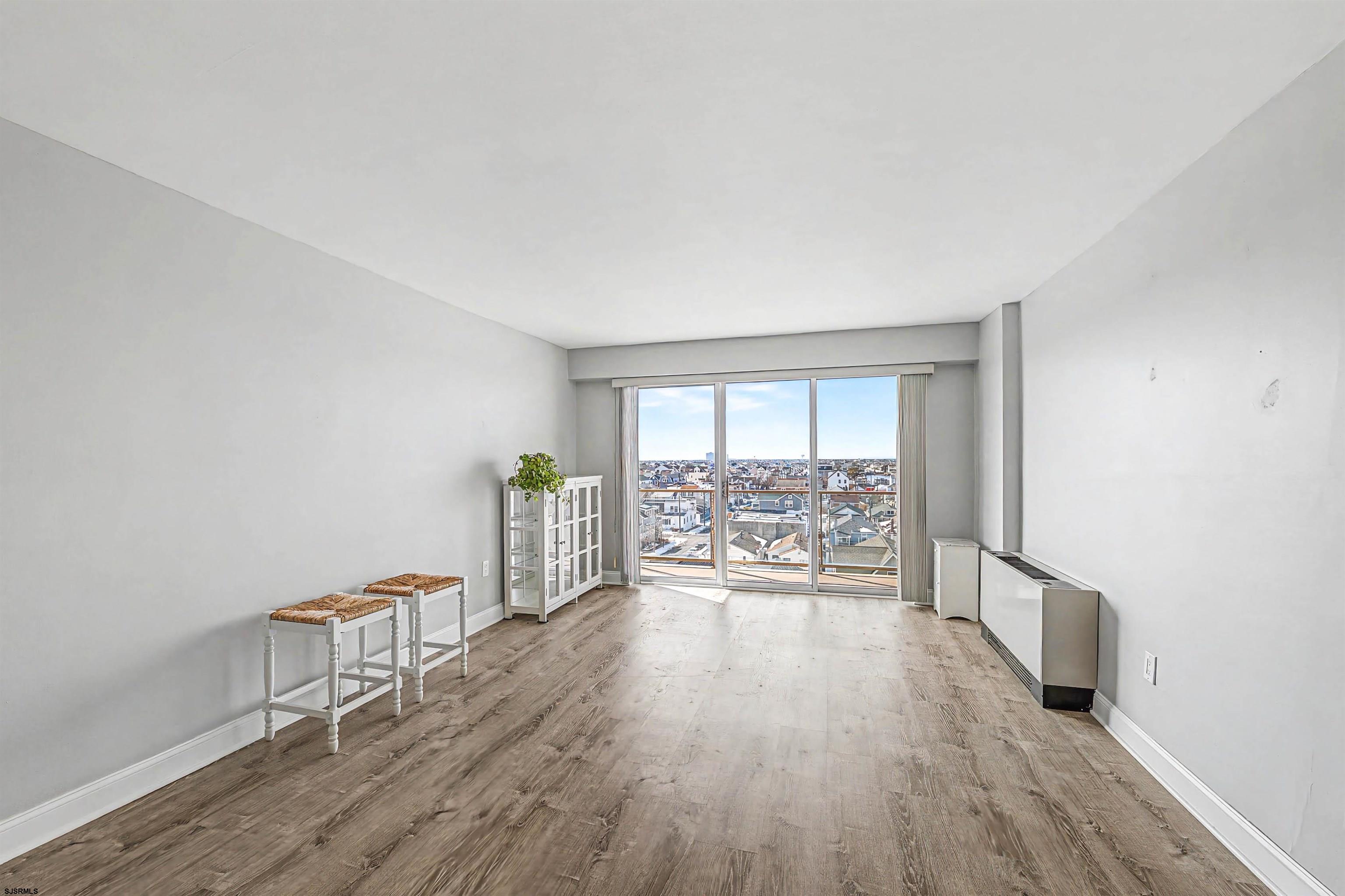 6101 Monmouth Ave Unit: 703