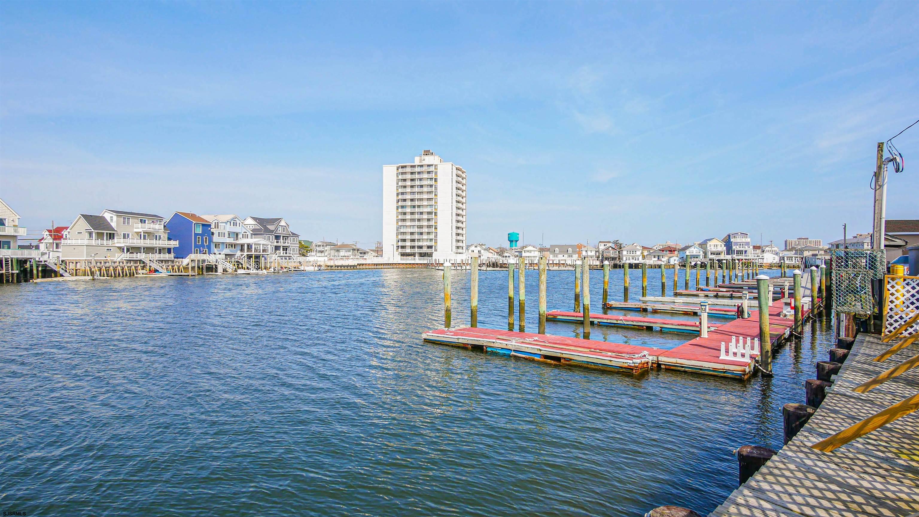 6101 Monmouth Ave Unit: 703