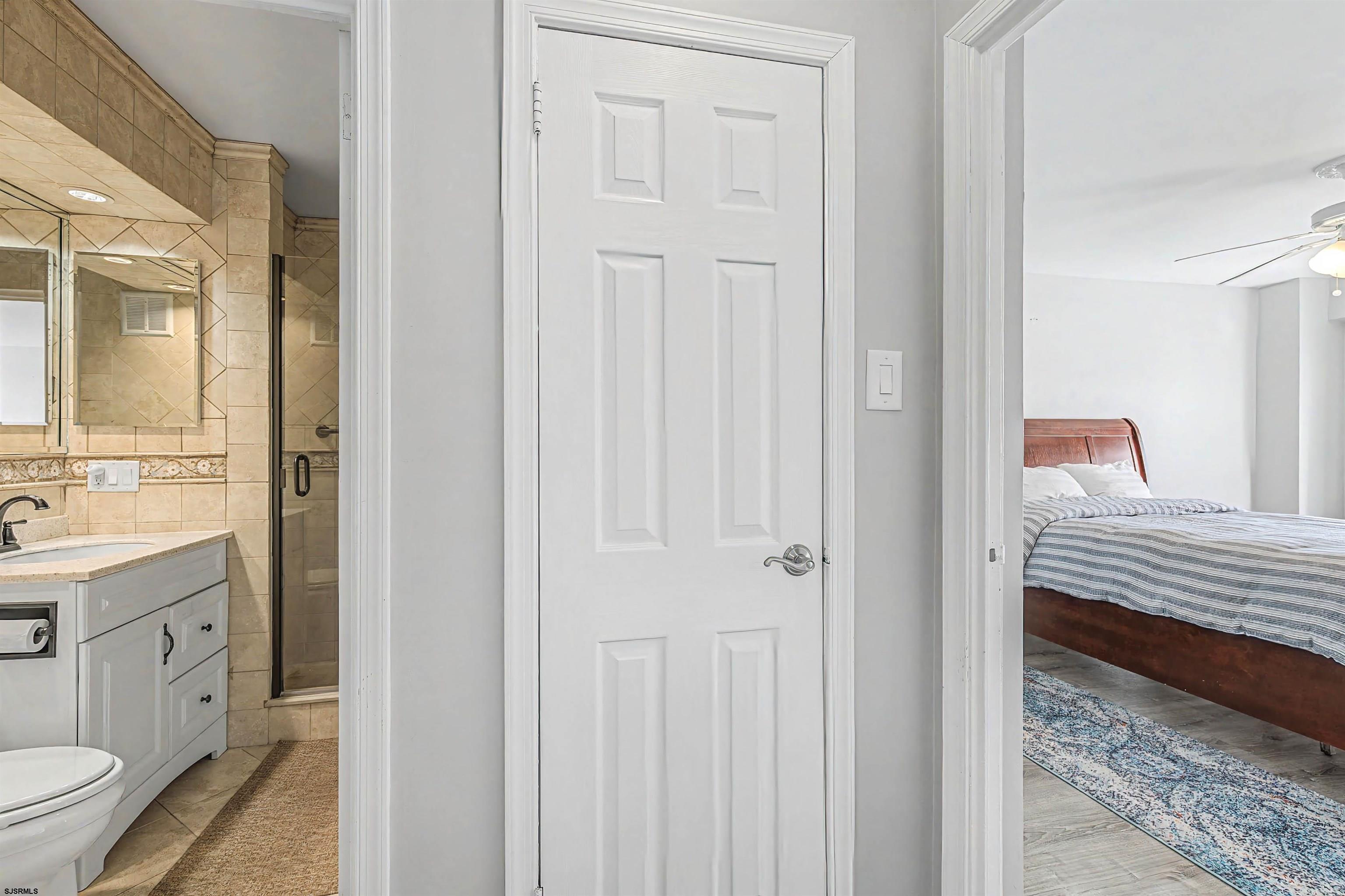 6101 Monmouth Ave Unit: 703
