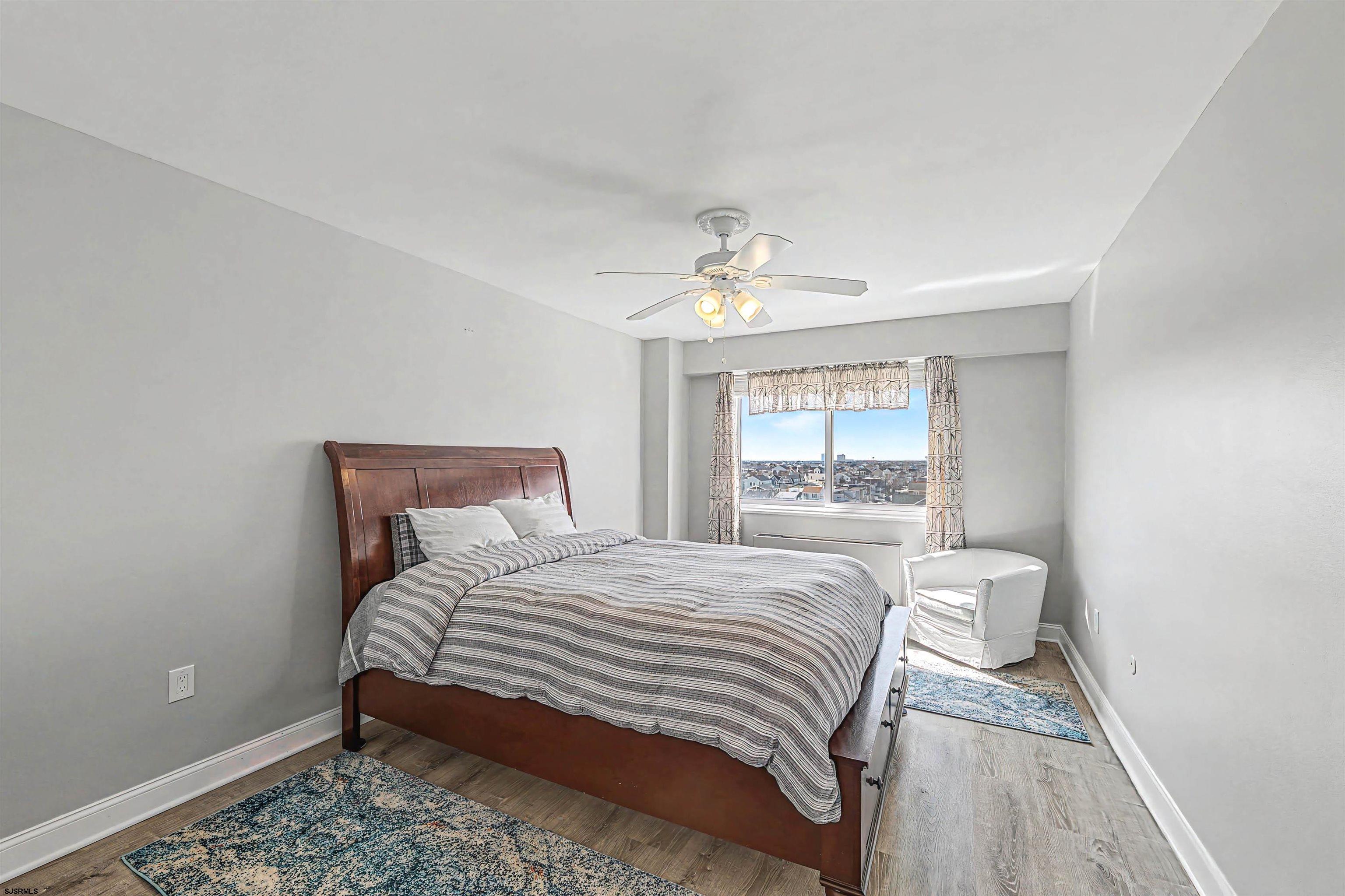 6101 Monmouth Ave Unit: 703