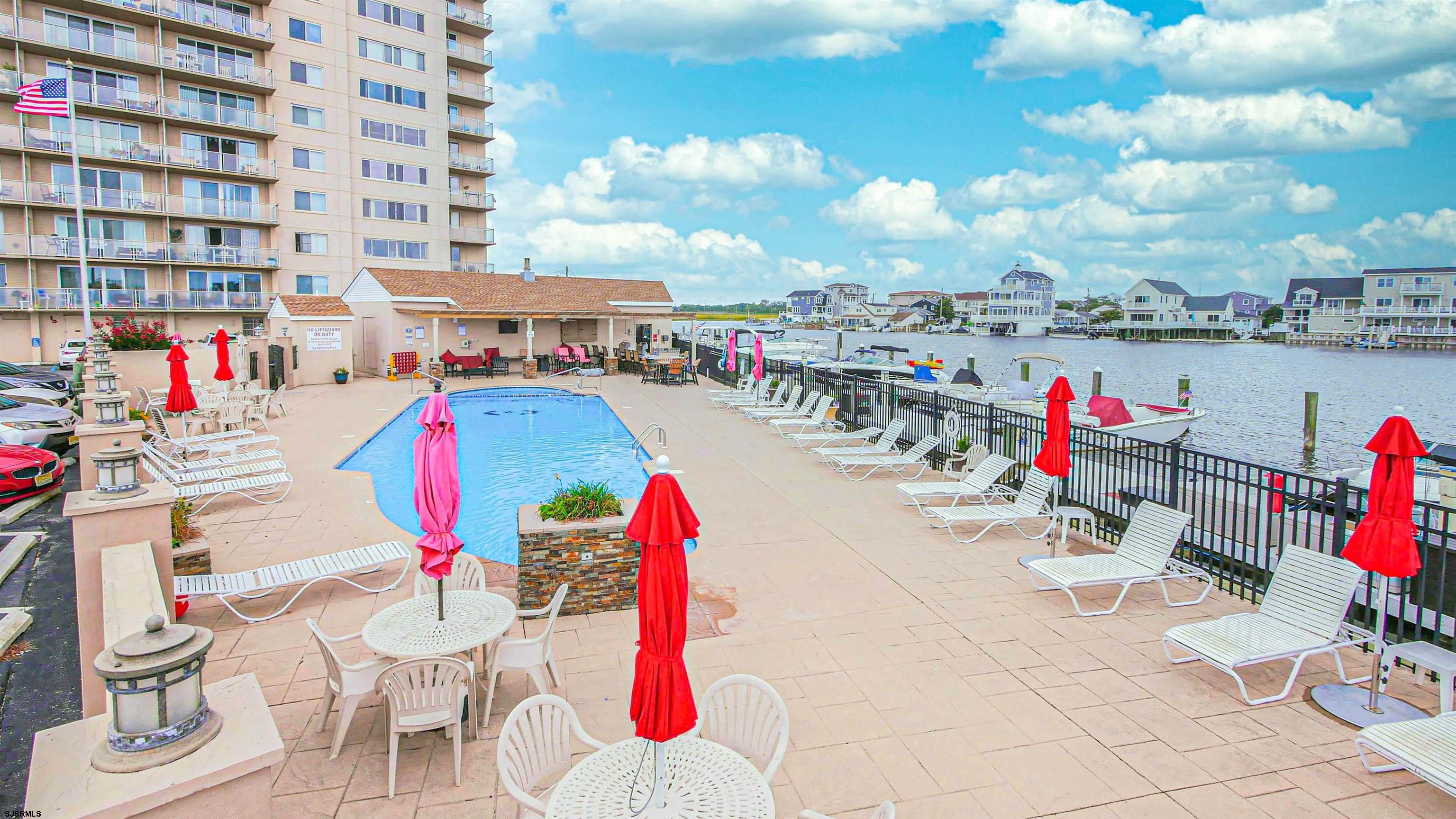 6101 Monmouth Ave Unit: 703