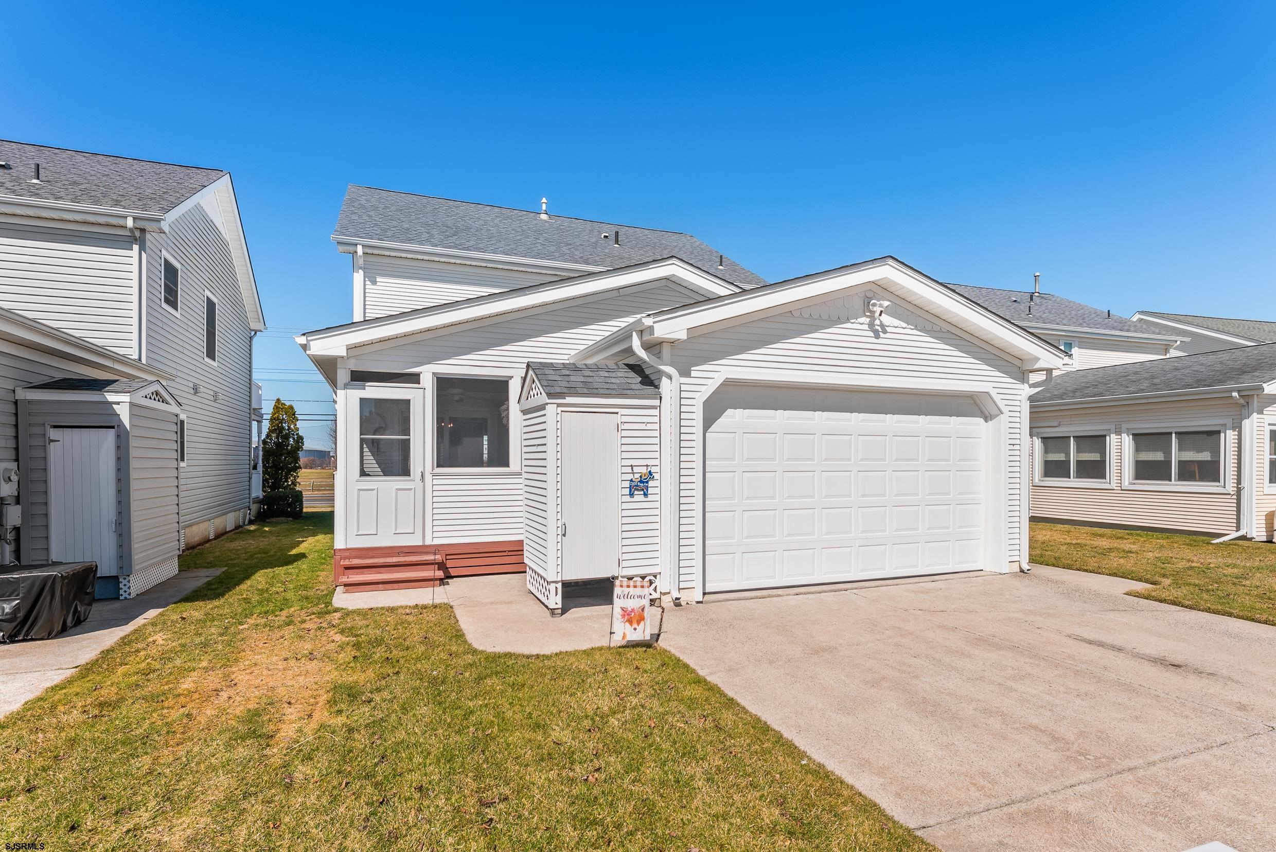 2537 Bay Ave