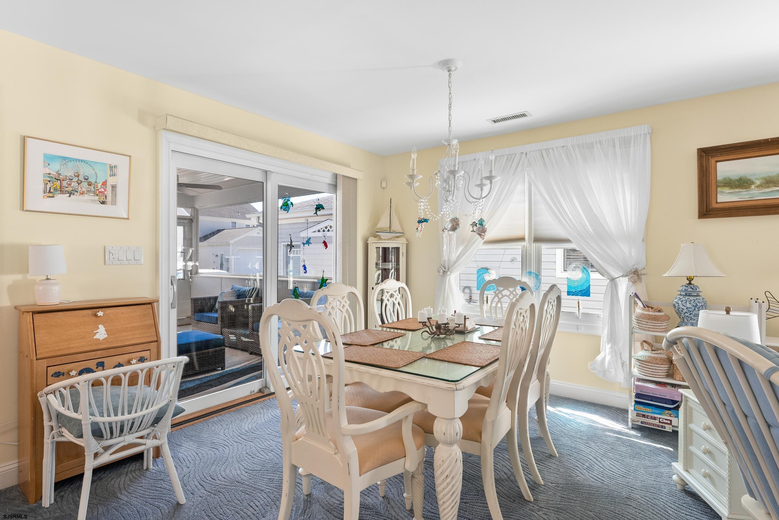 2537 Bay Ave
