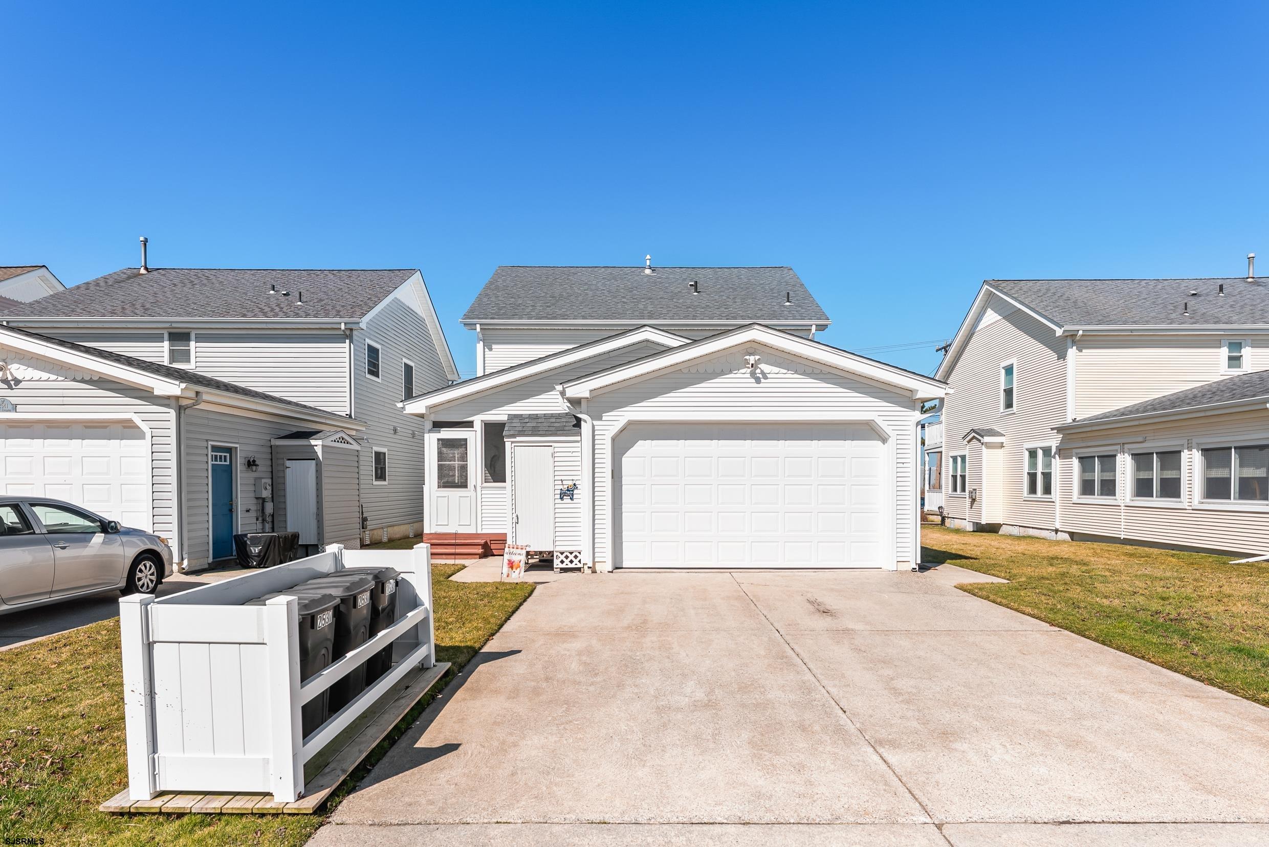 2537 Bay Ave