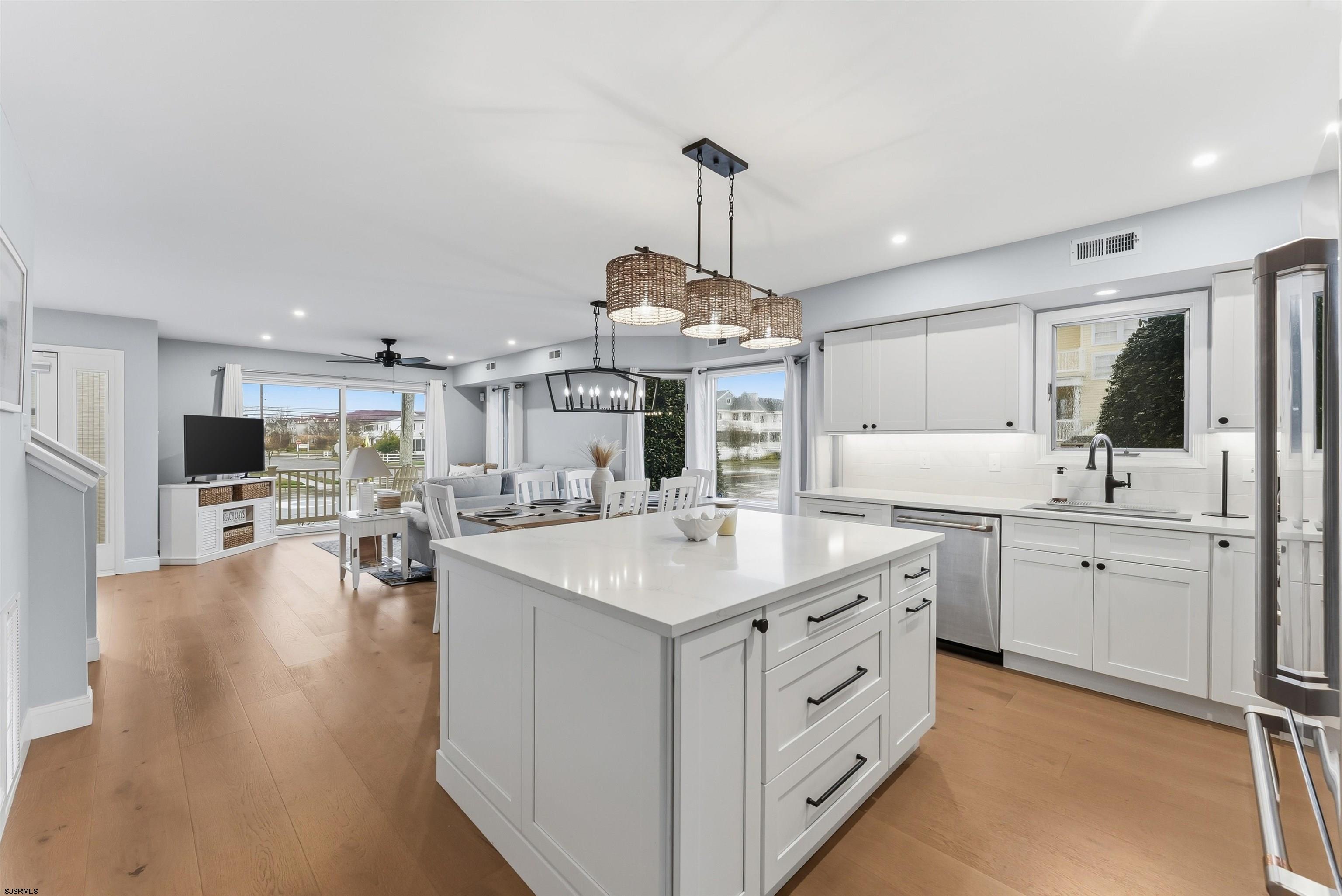 2301 West Ave Ave Unit: 2301