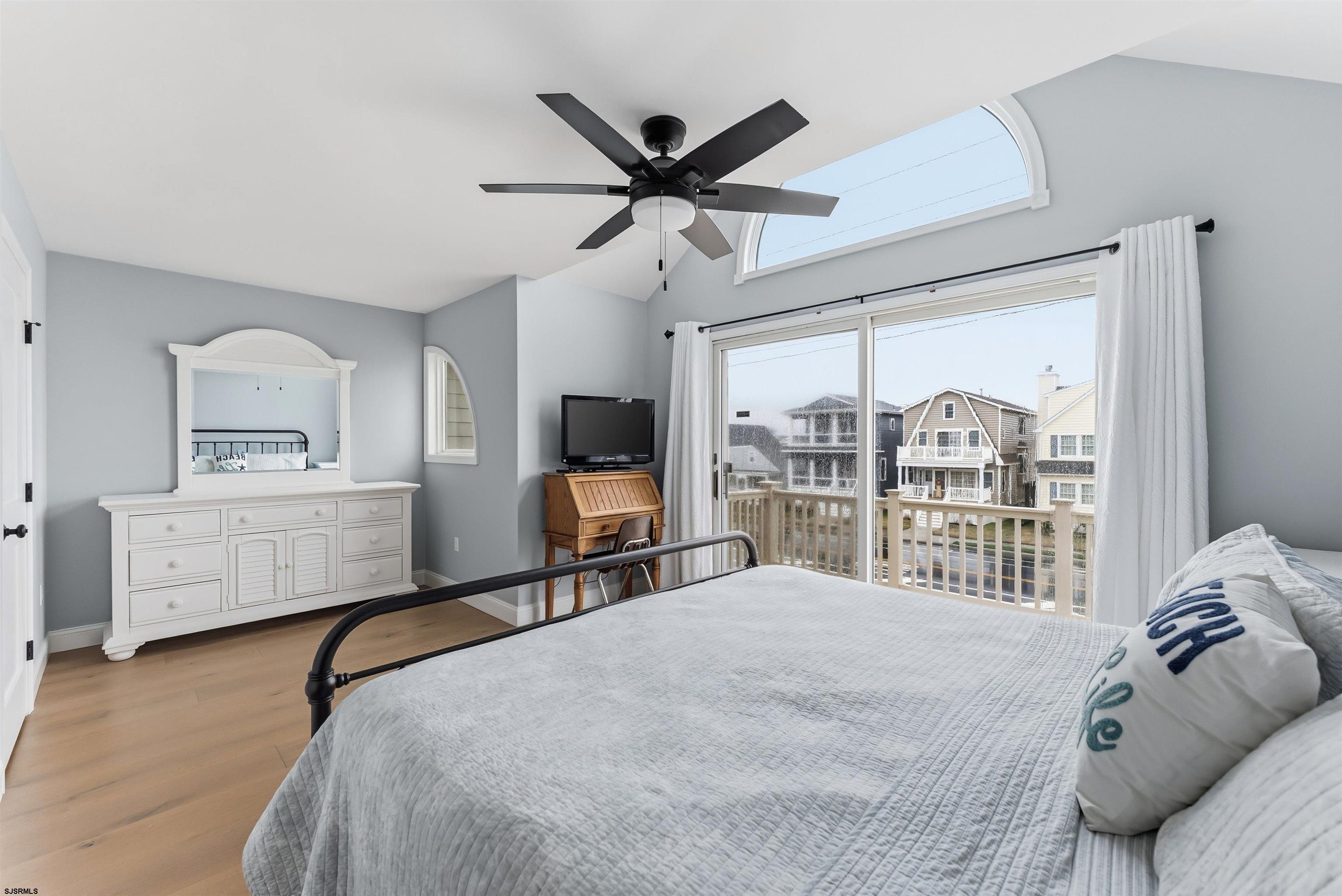 2301 West Ave Ave Unit: 2301