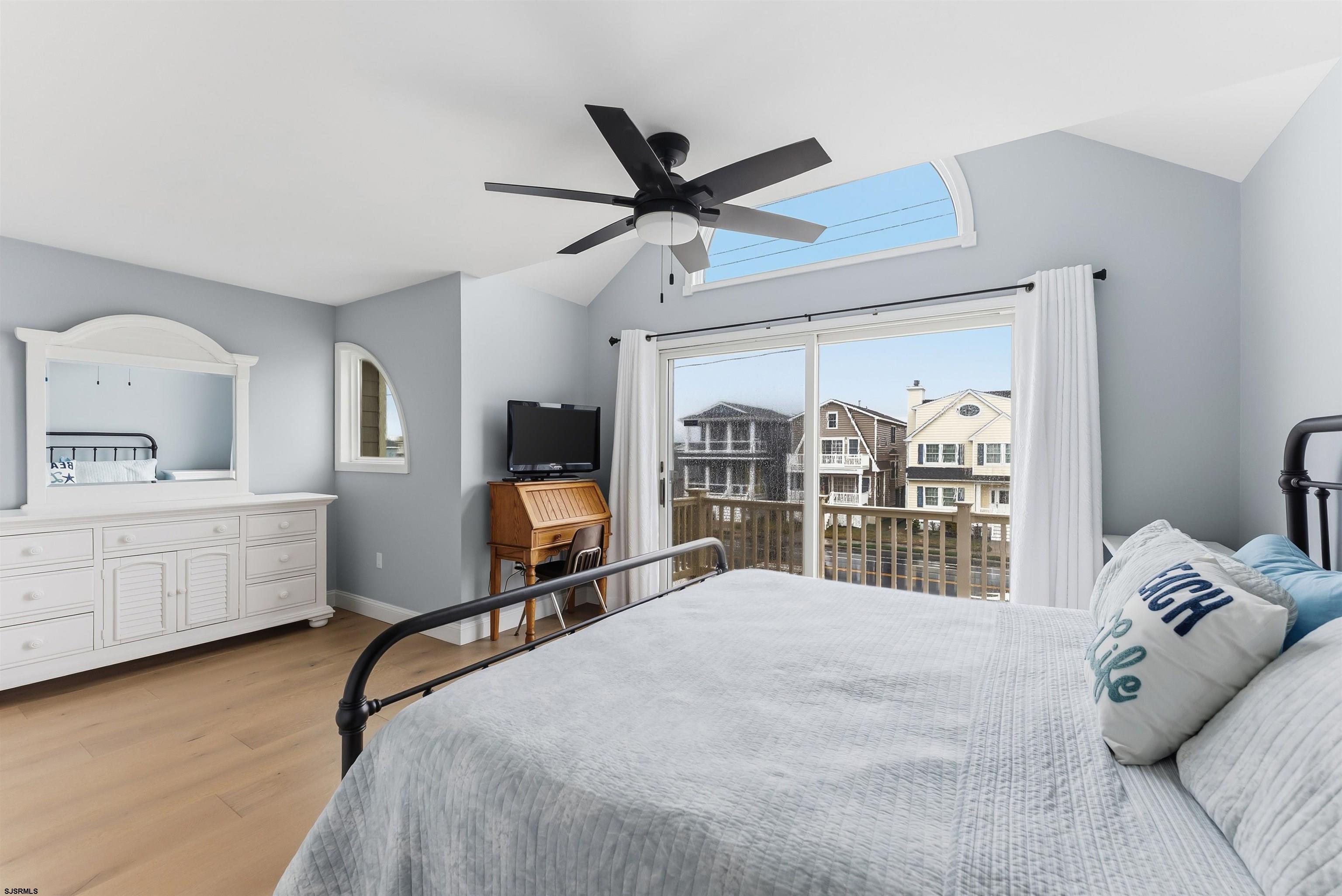 2301 West Ave Ave Unit: 2301