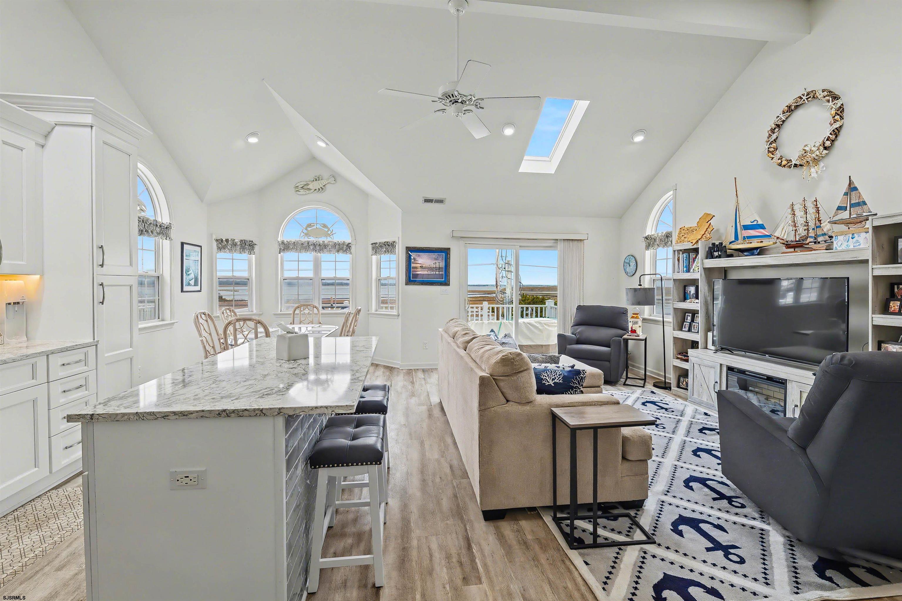 310 Roosevelt Blvd Unit: 2