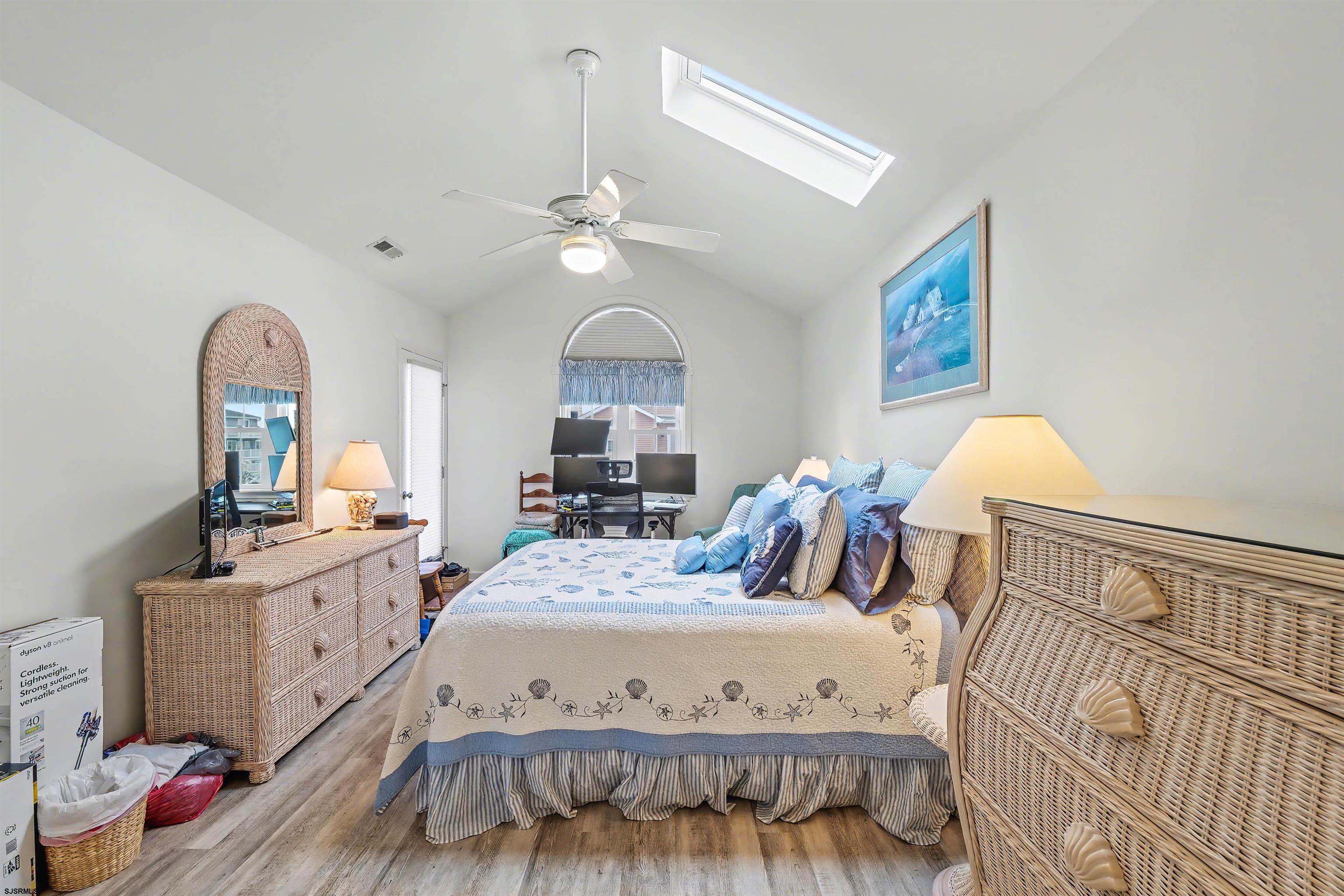 310 Roosevelt Blvd Unit: 2