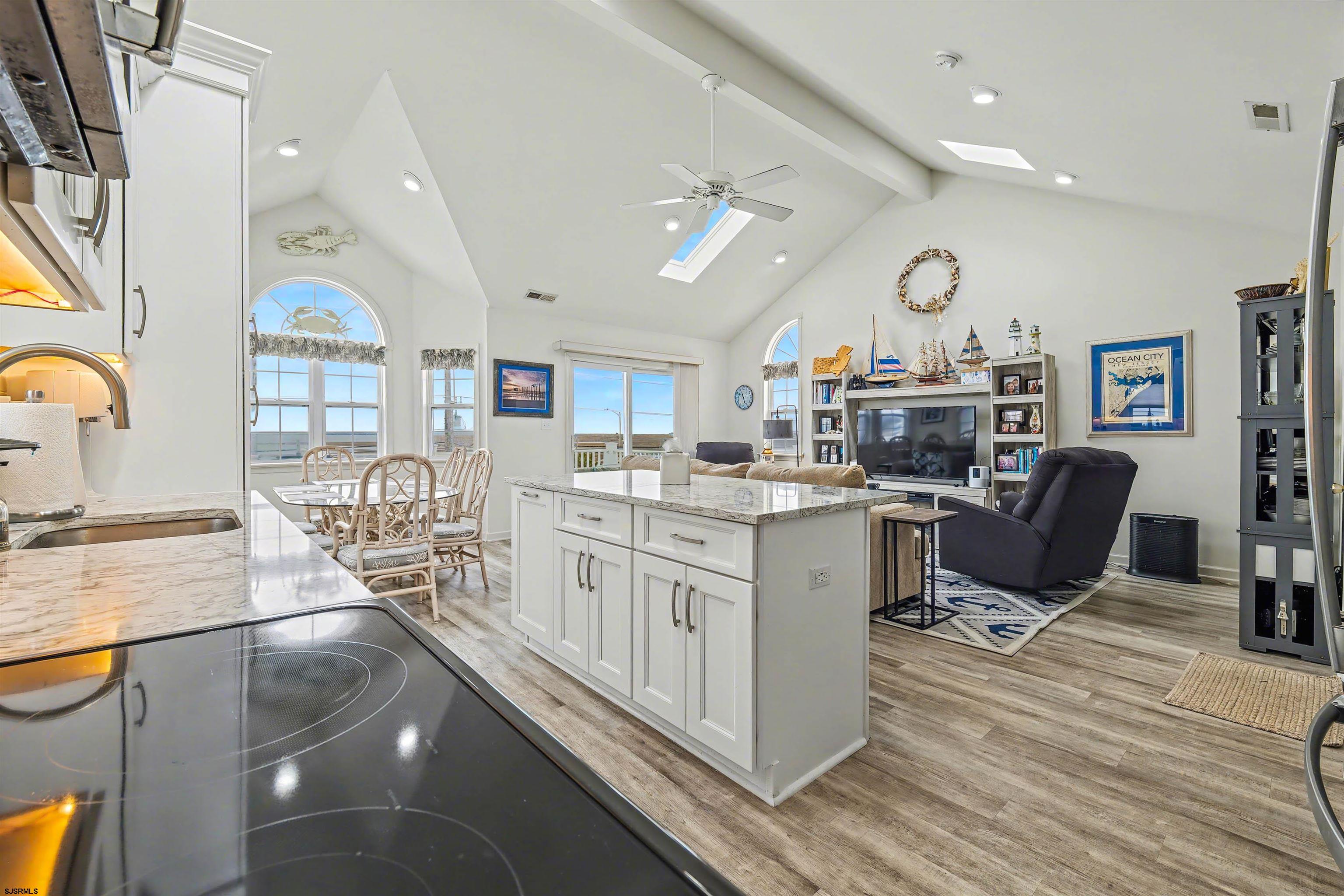 310 Roosevelt Blvd Unit: 2