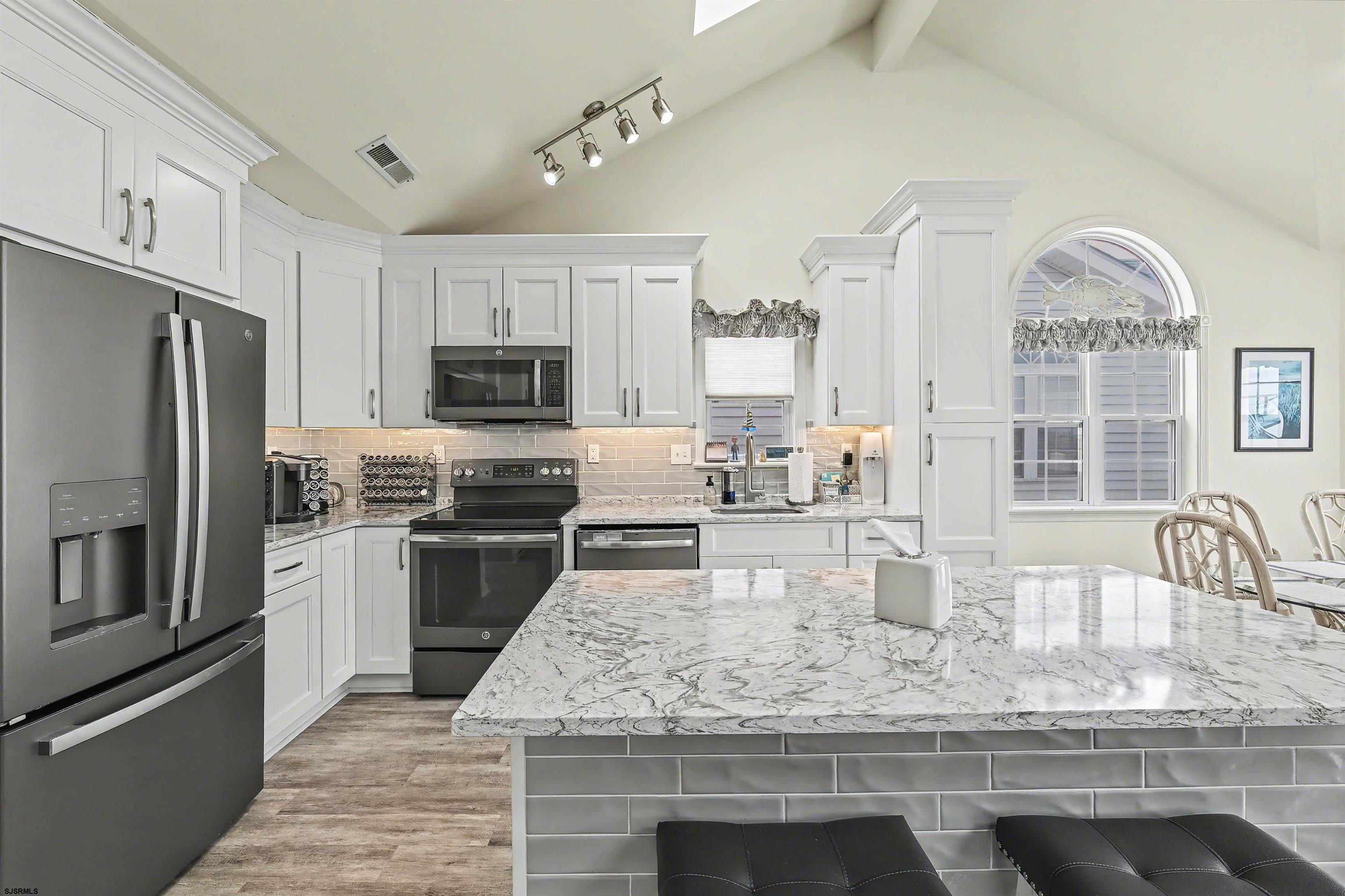 310 Roosevelt Blvd Unit: 2