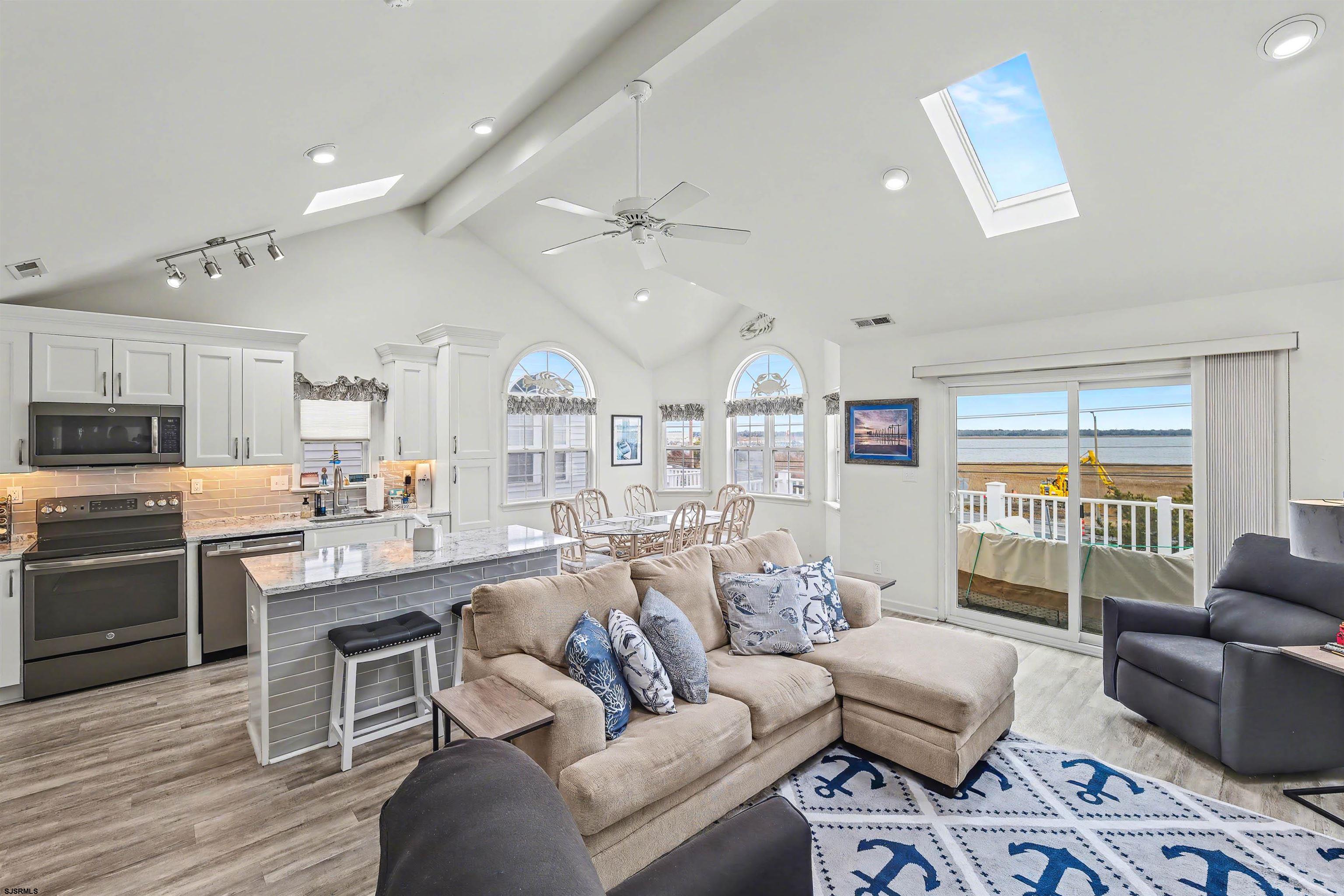 310 Roosevelt Blvd Unit: 2