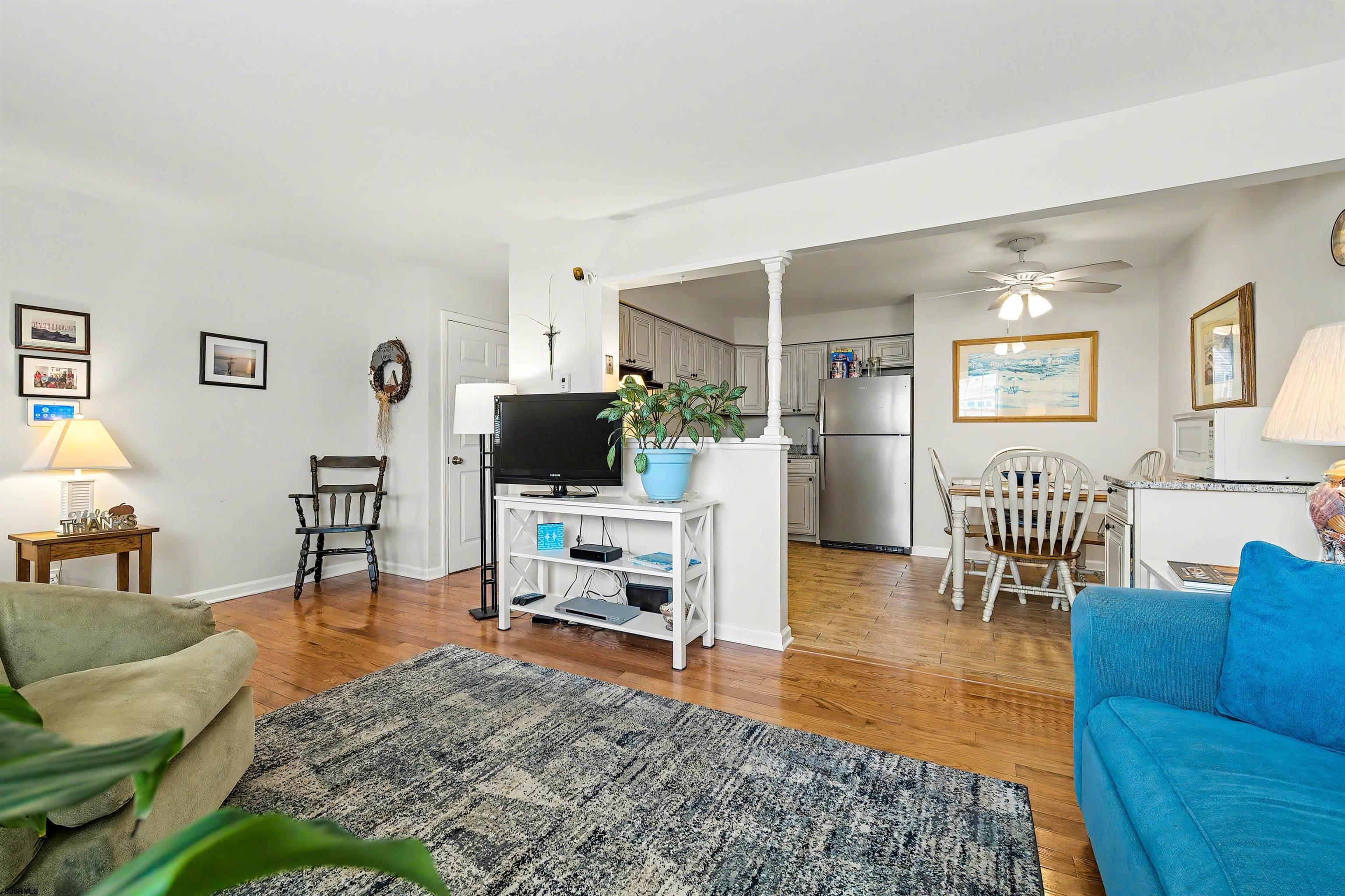 3523 Bay Ave Unit: 3523 - 1st Floor