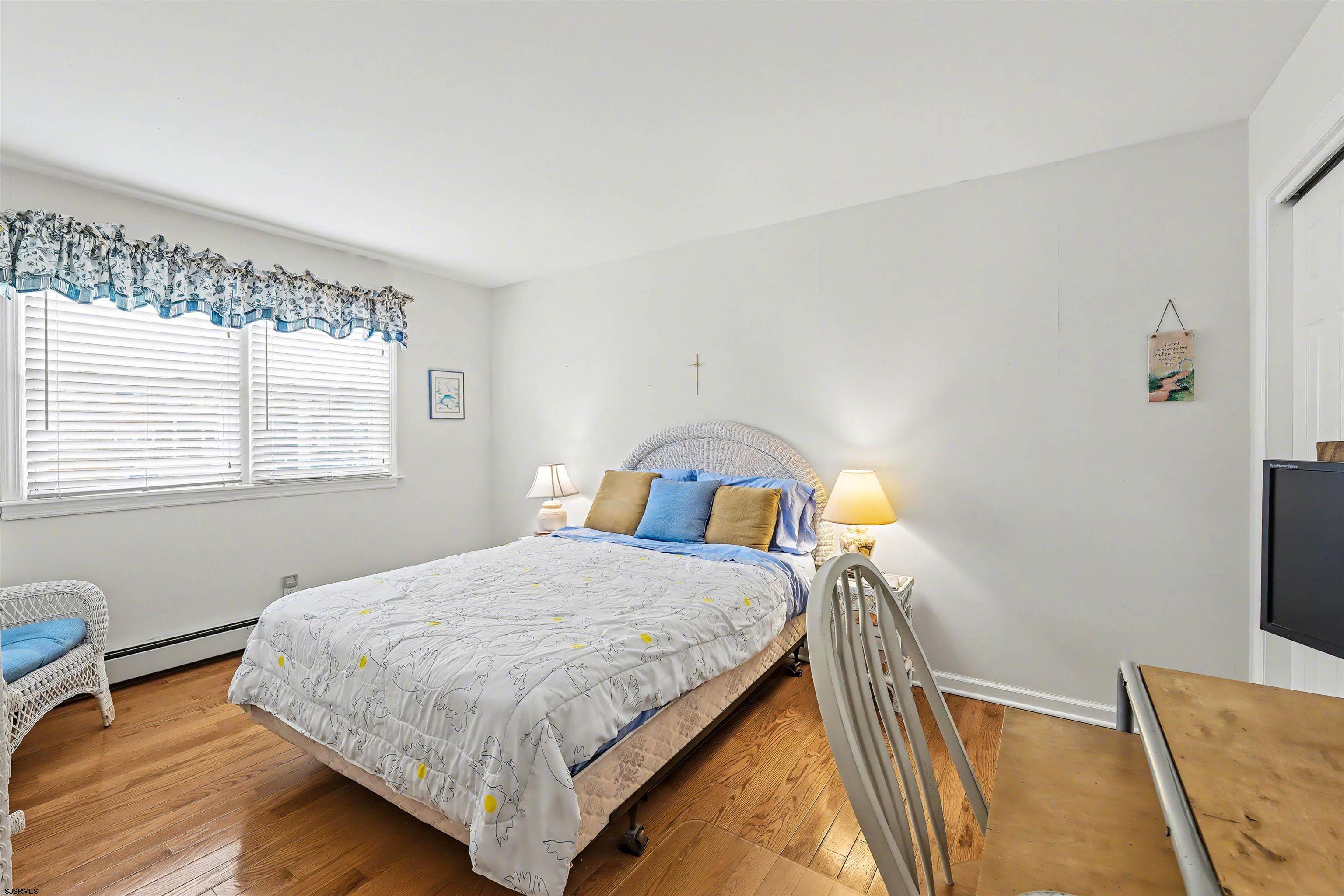 3523 Bay Ave Unit: 3523 - 1st Floor