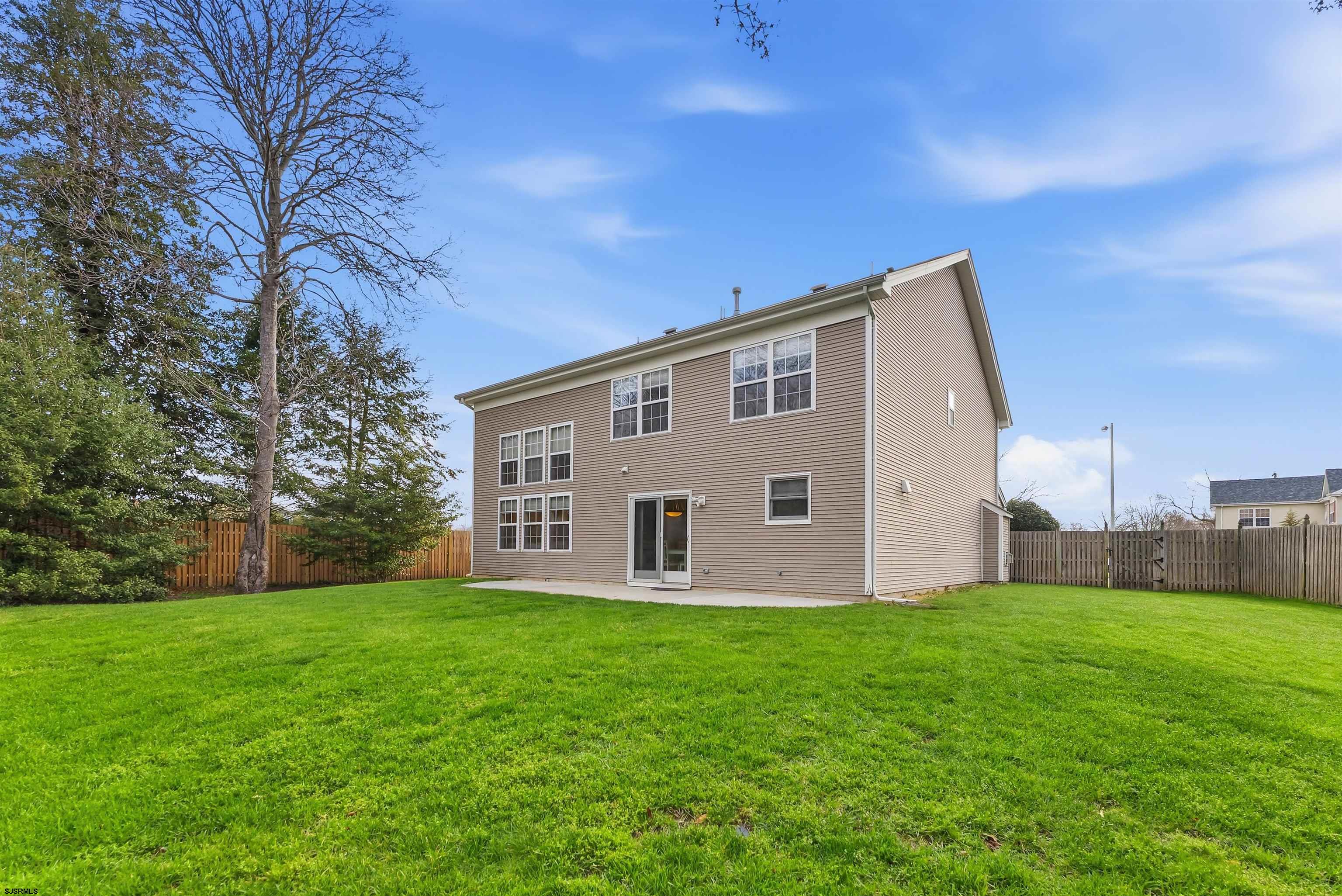 5 Arrowhead Ln
