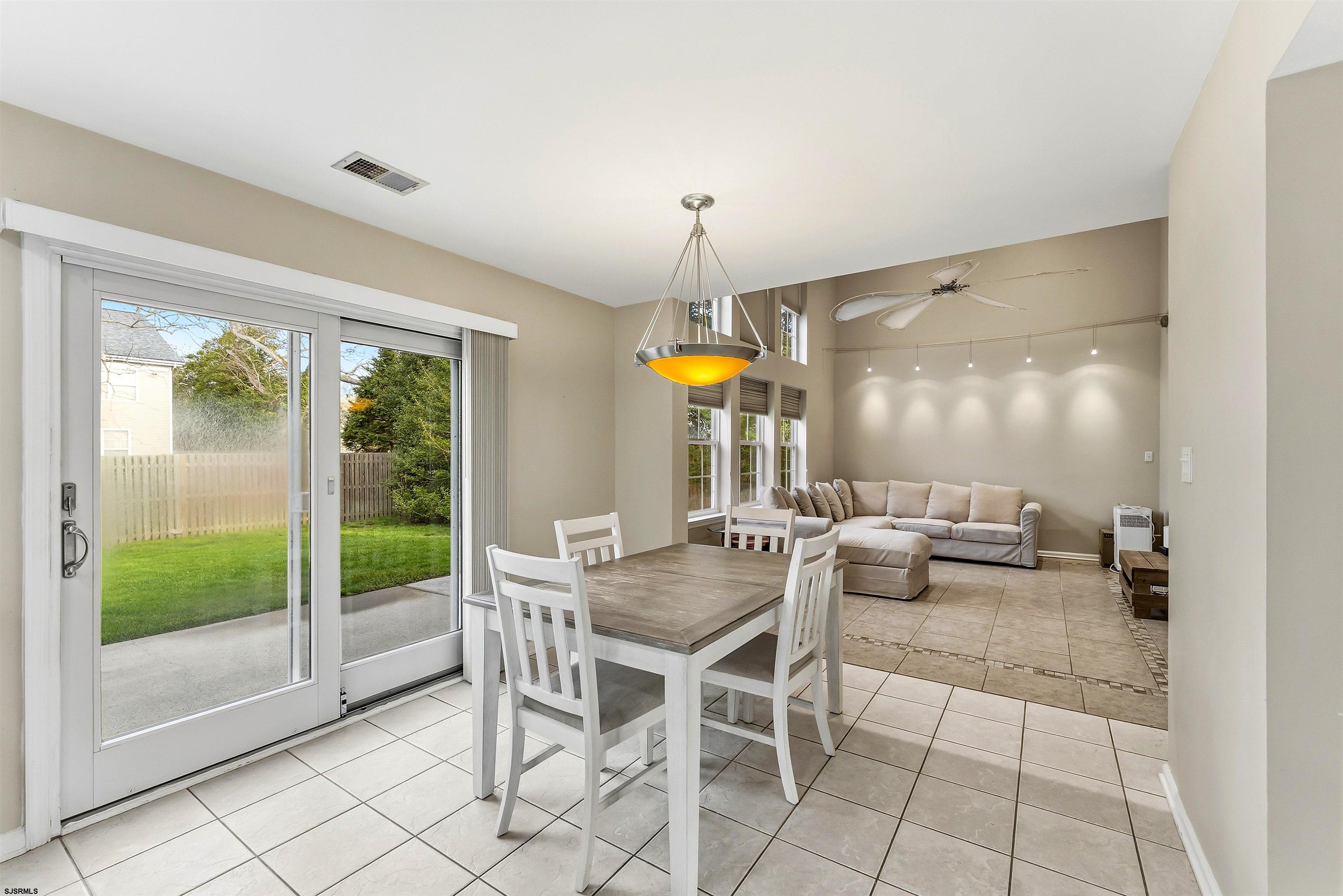 5 Arrowhead Ln