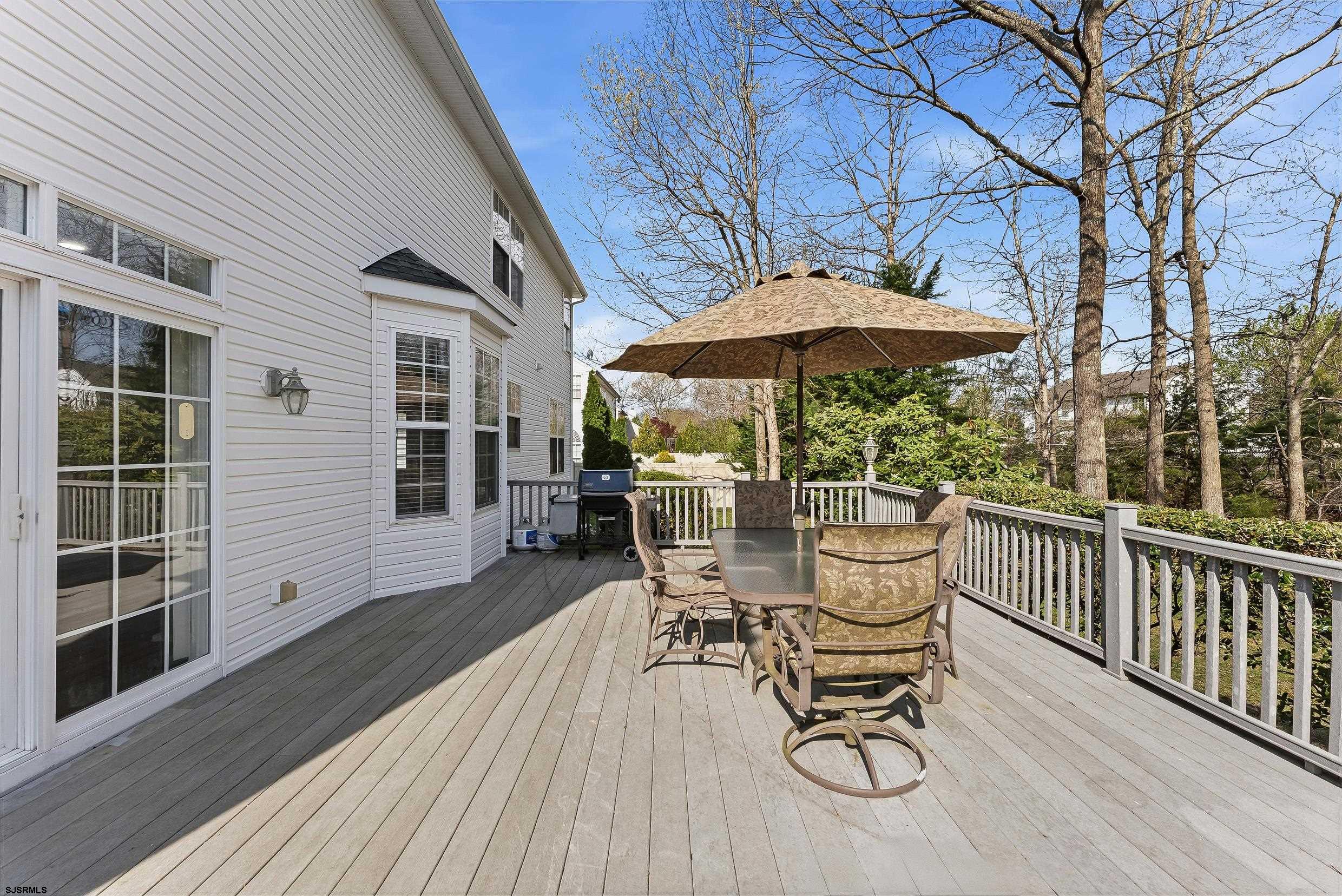 262 Churchill Dr
