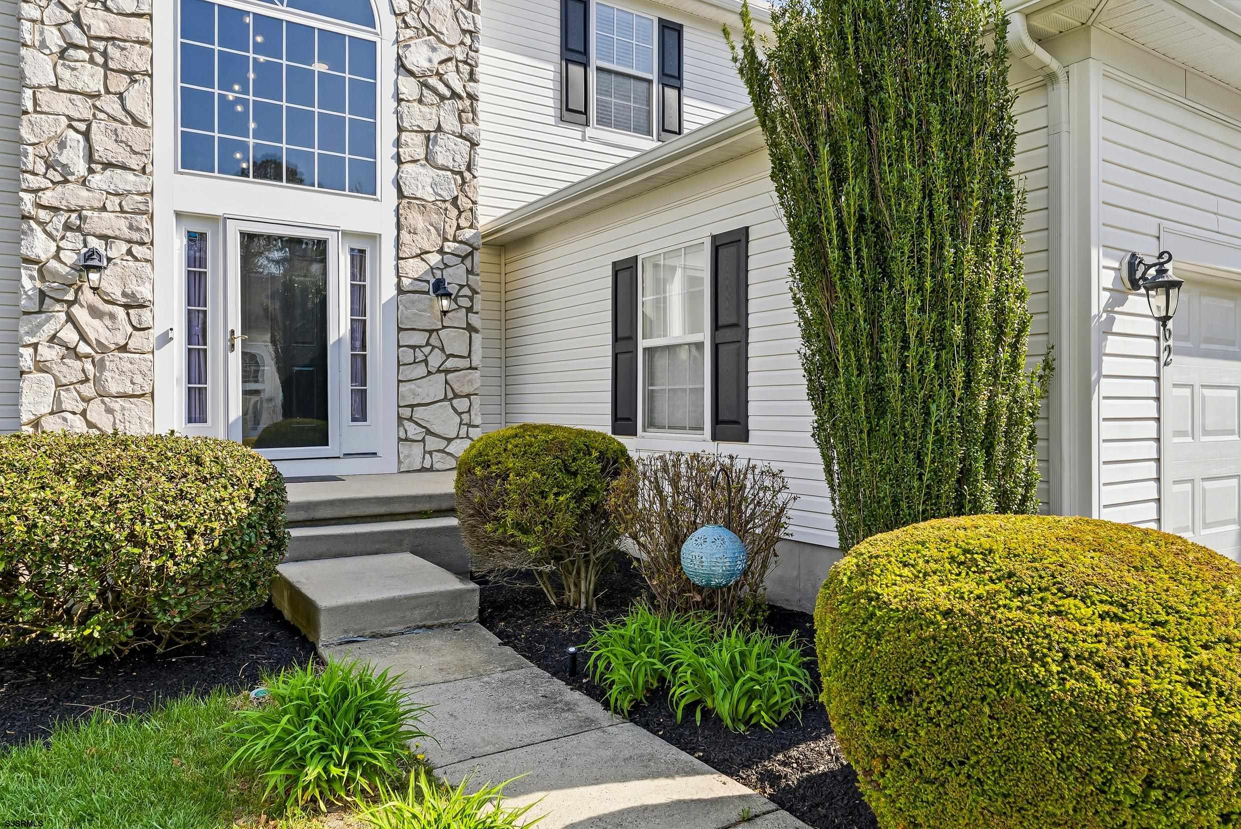 262 Churchill Dr
