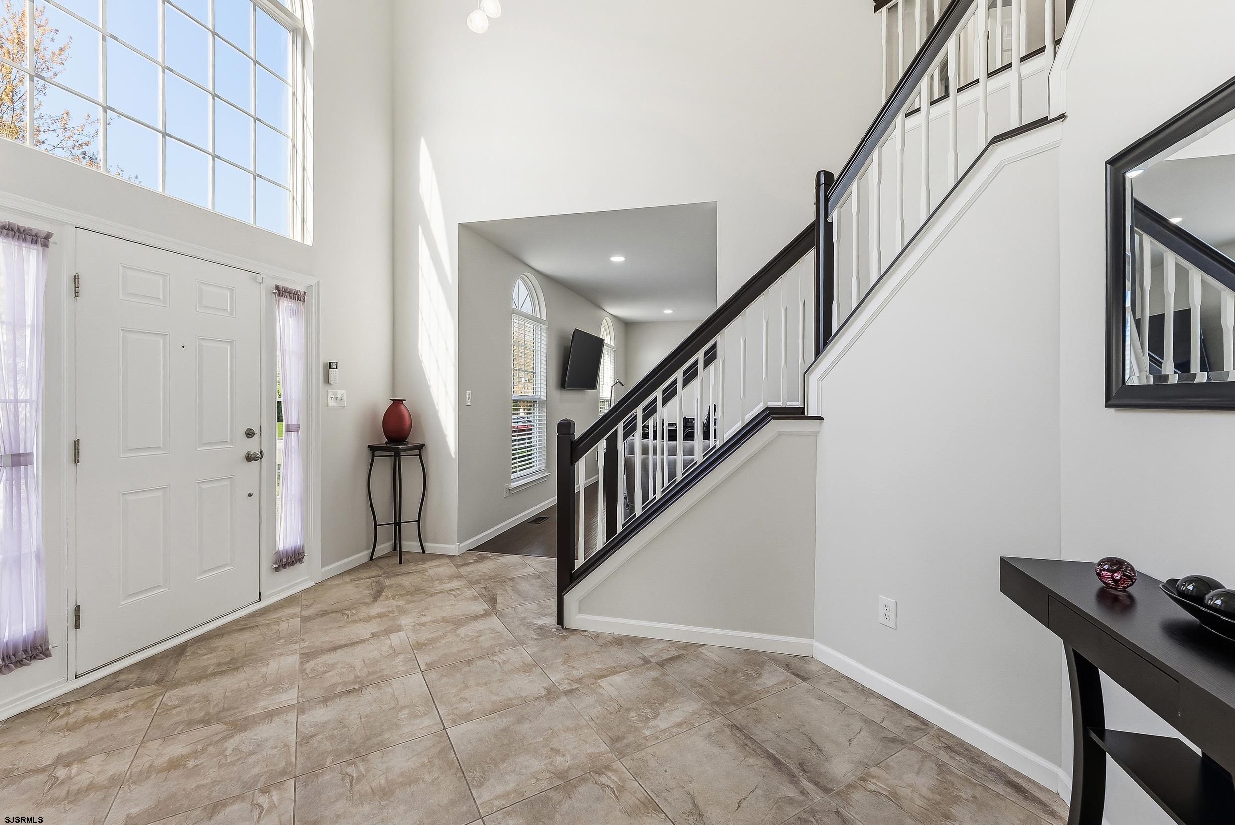 262 Churchill Dr
