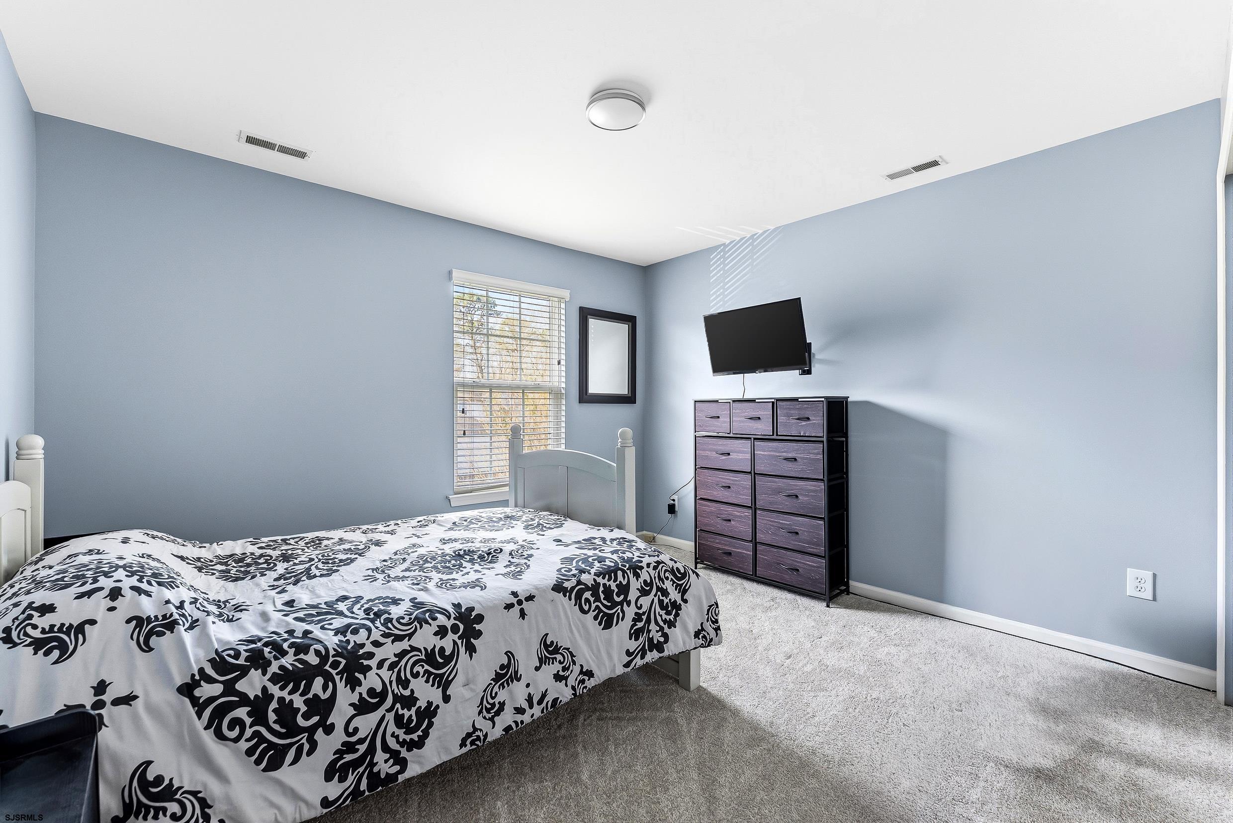 262 Churchill Dr