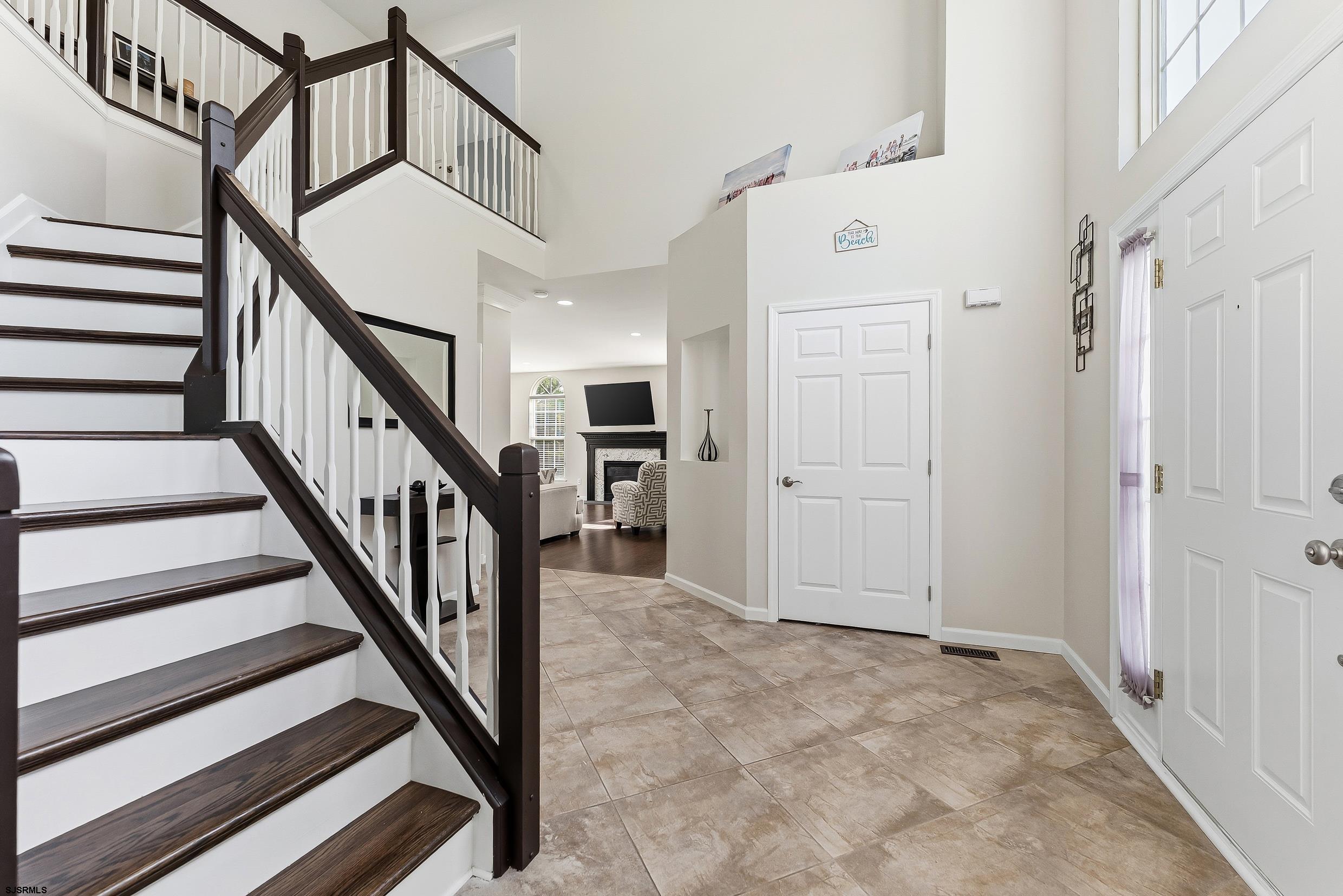 262 Churchill Dr