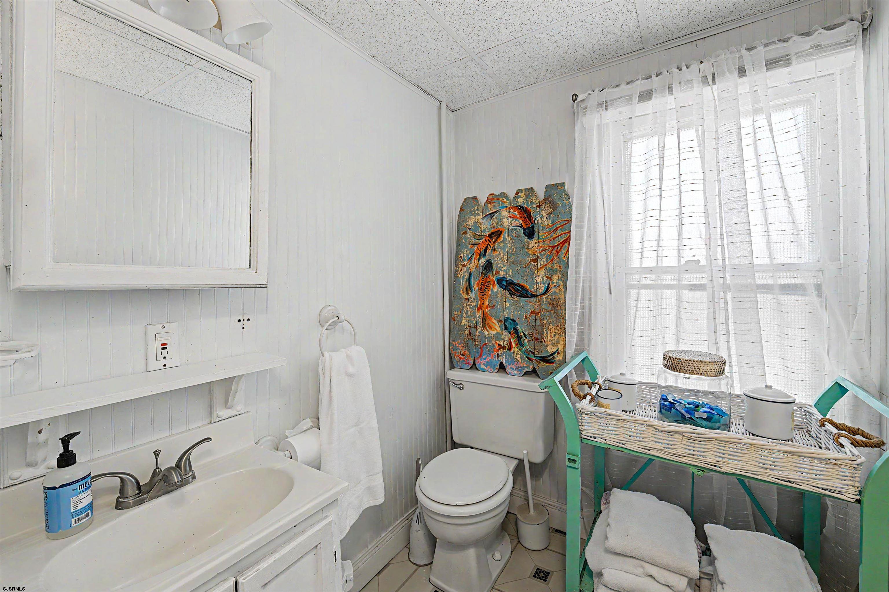 406 Central Ave