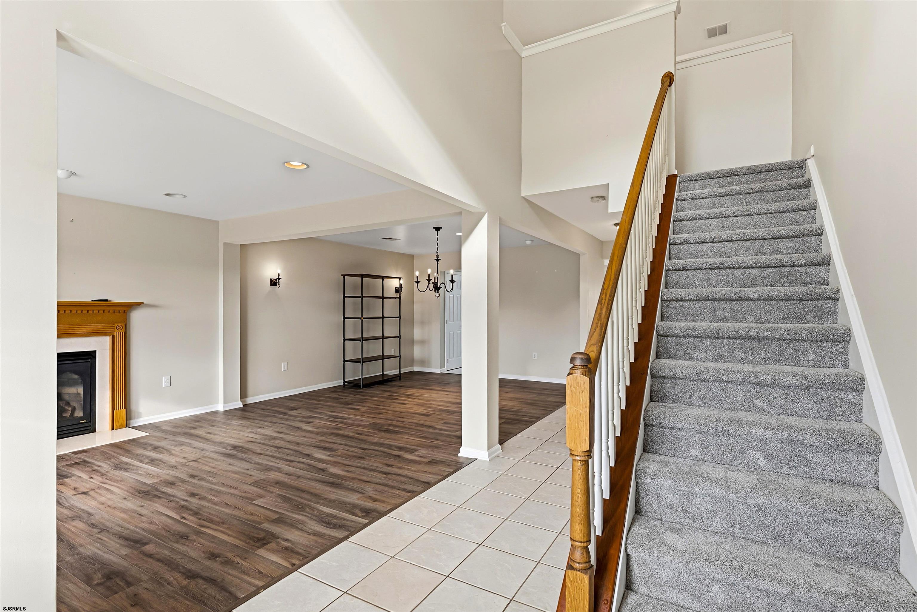 5 Arrowhead Ln