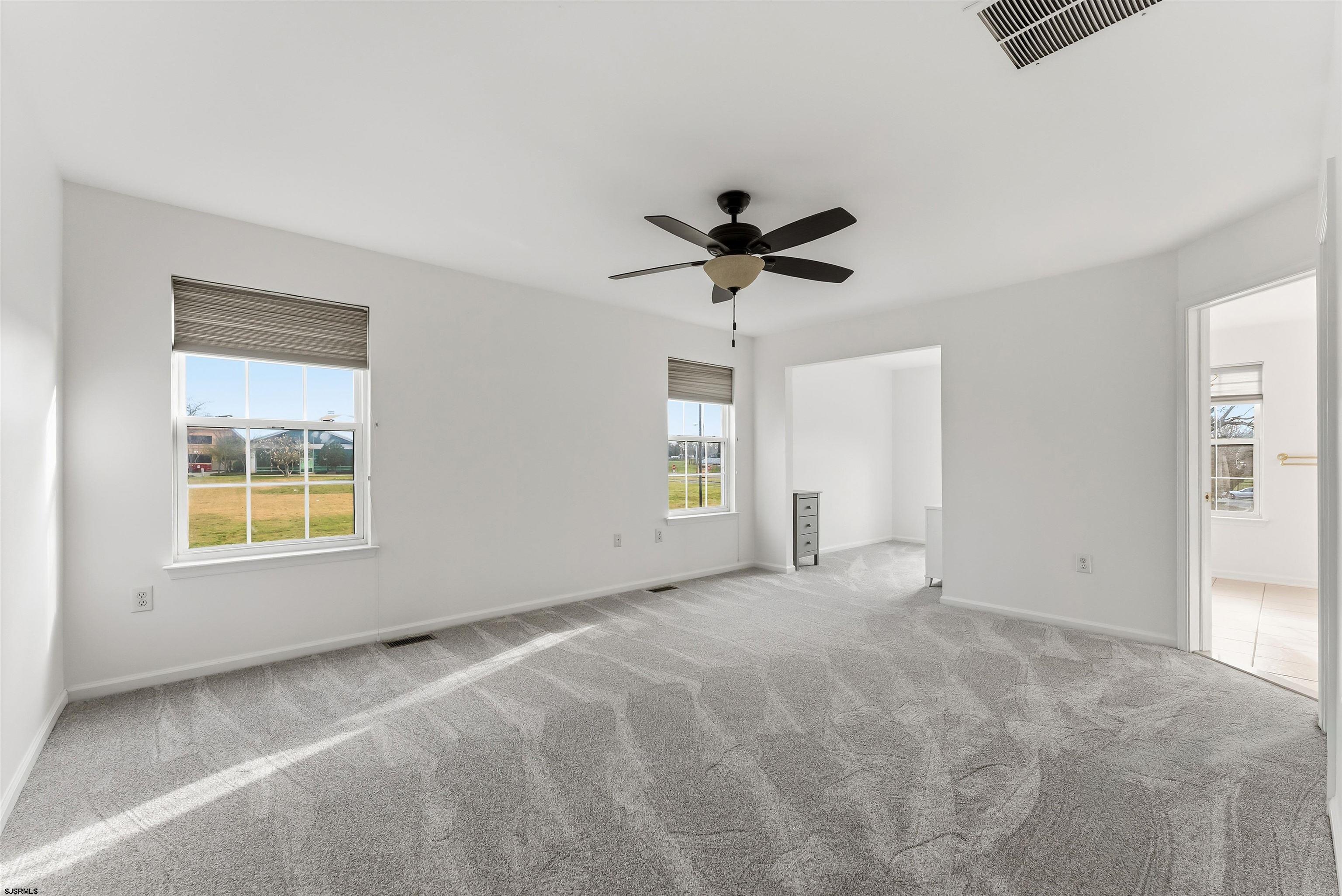 5 Arrowhead Ln