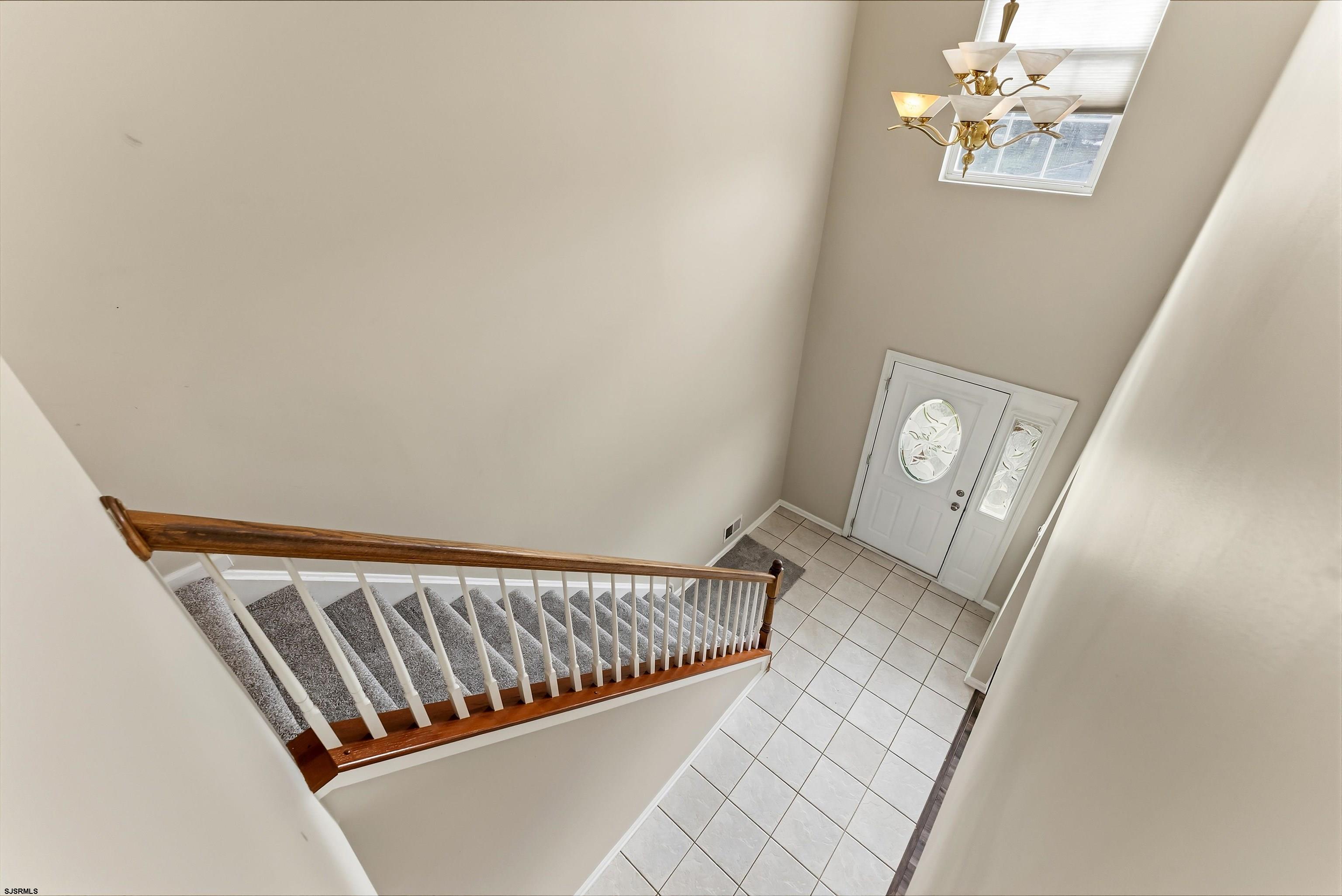 5 Arrowhead Ln