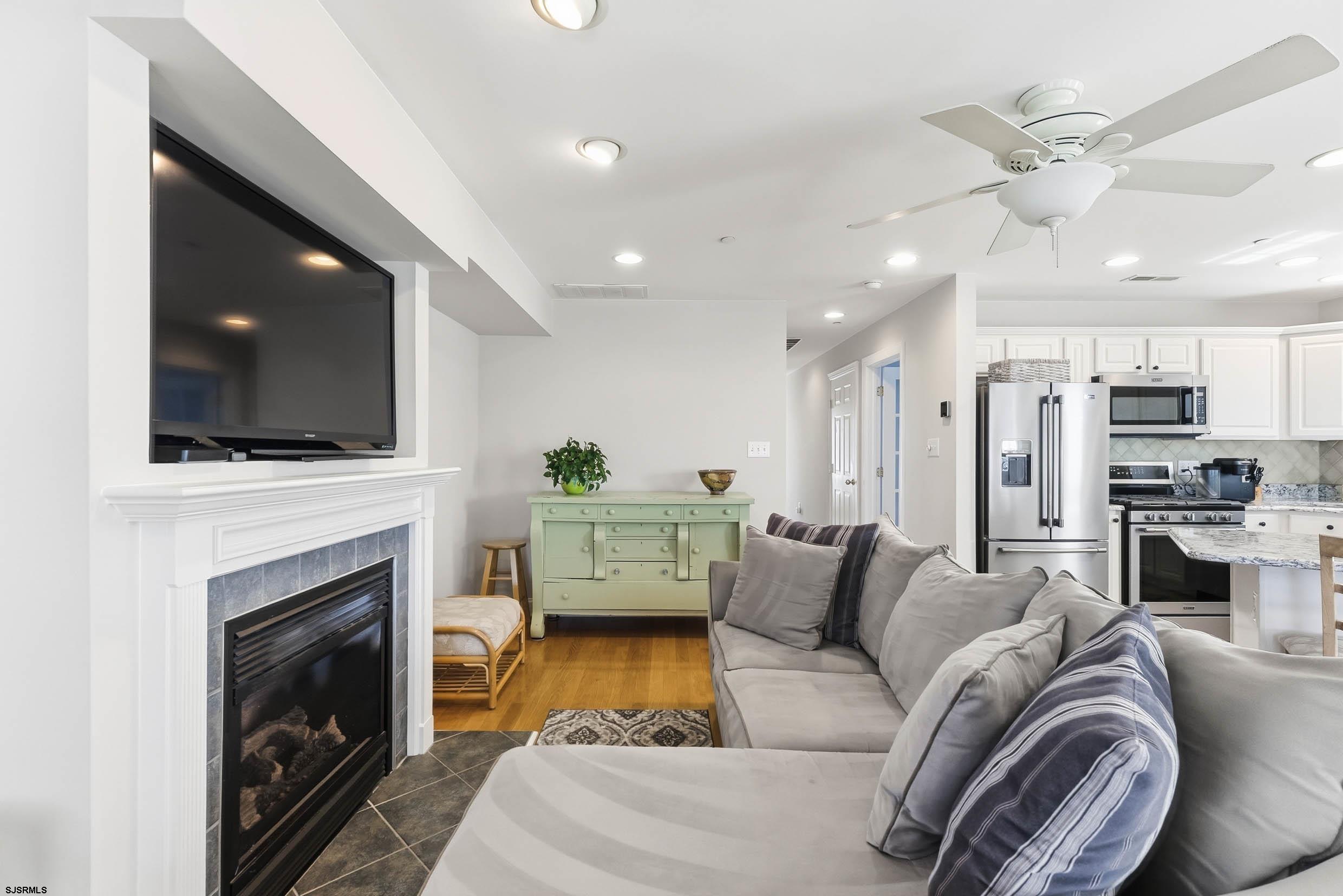 807 Pennlyn Pl Unit: 2nd Floor