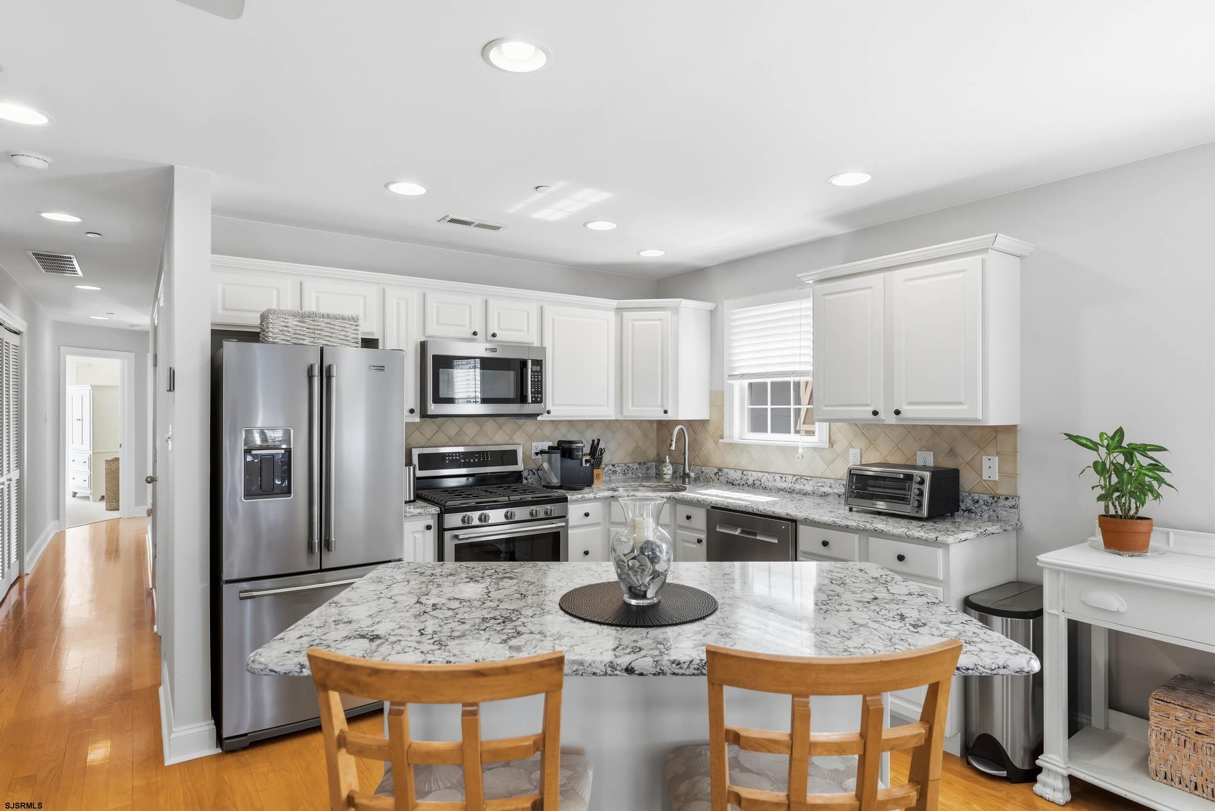 807 Pennlyn Pl Unit: 2nd Floor