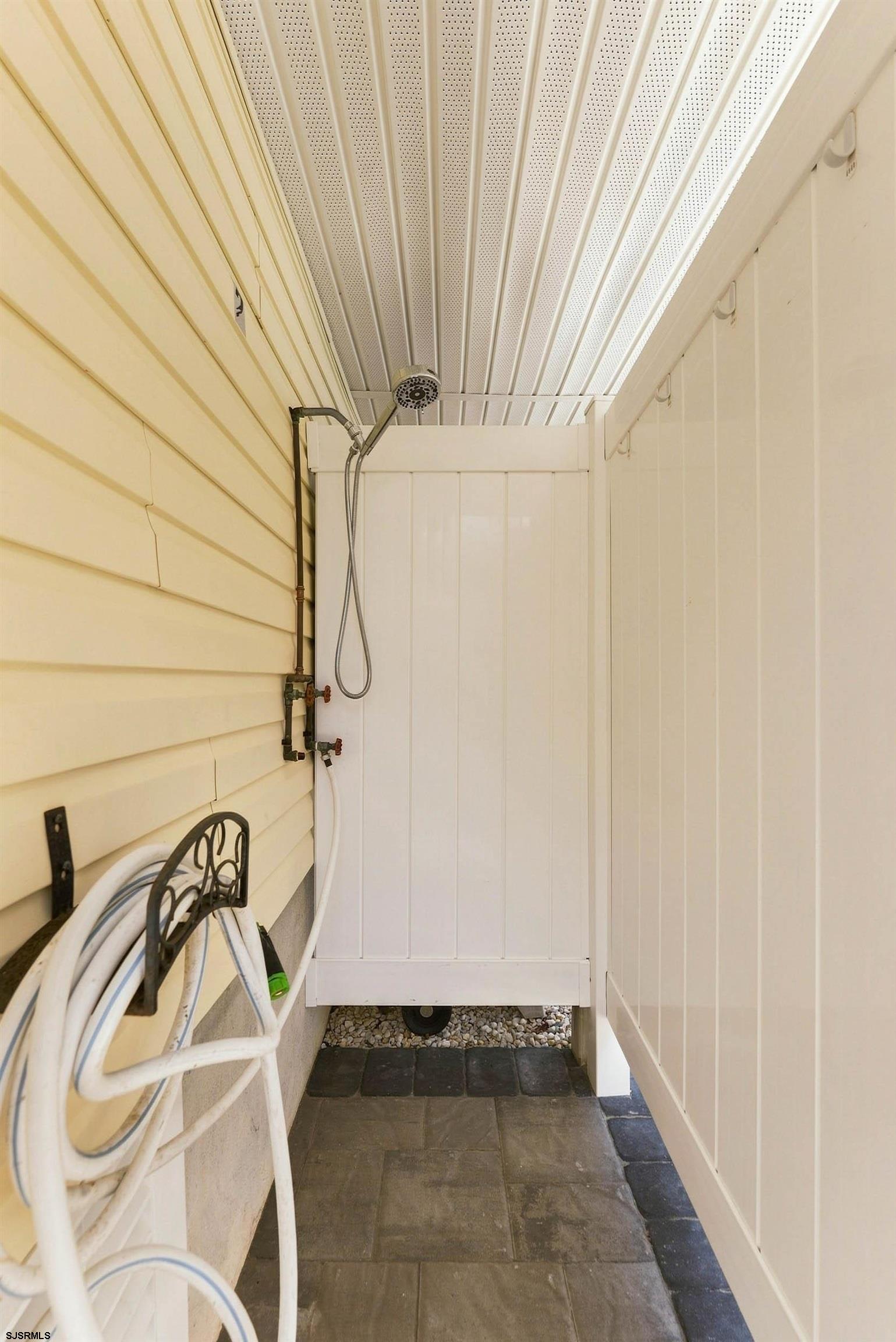 807 Pennlyn Pl Unit: 2nd Floor