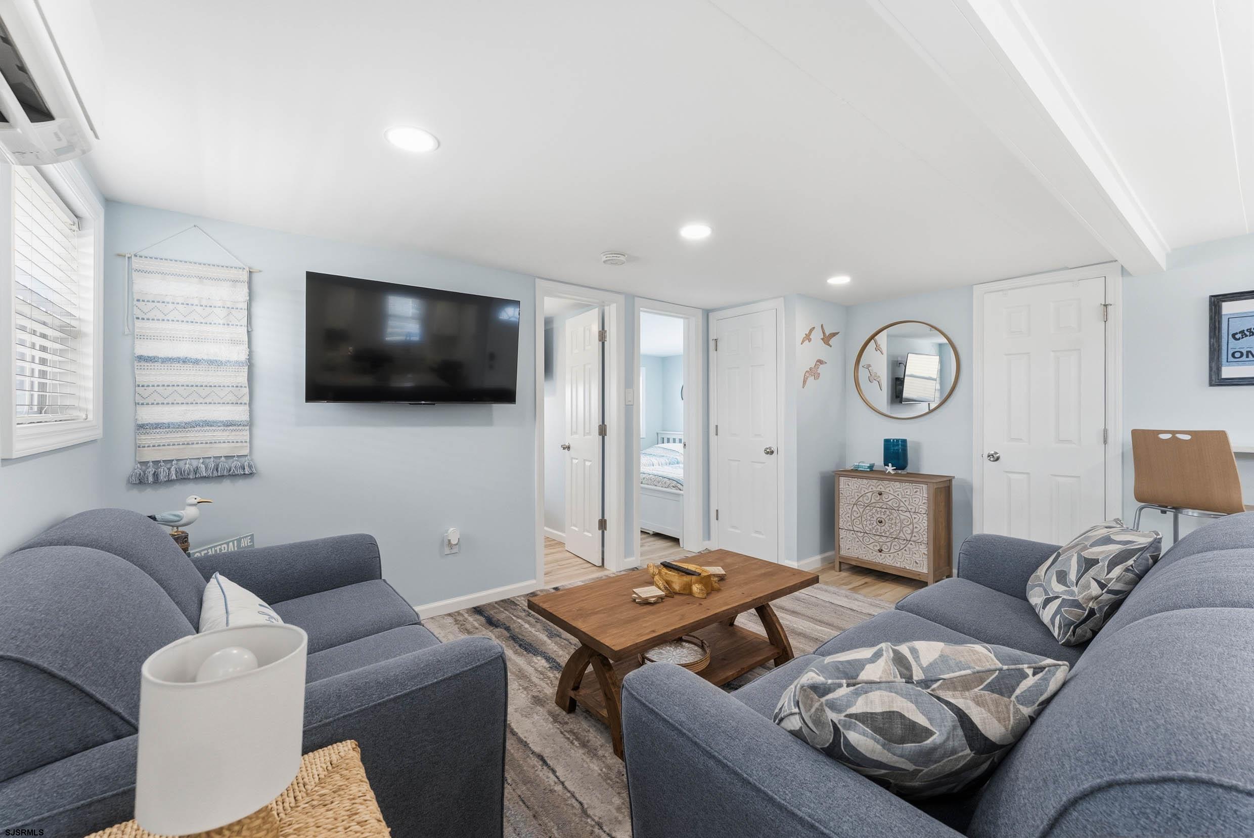 3619 Central Ave Unit: 3