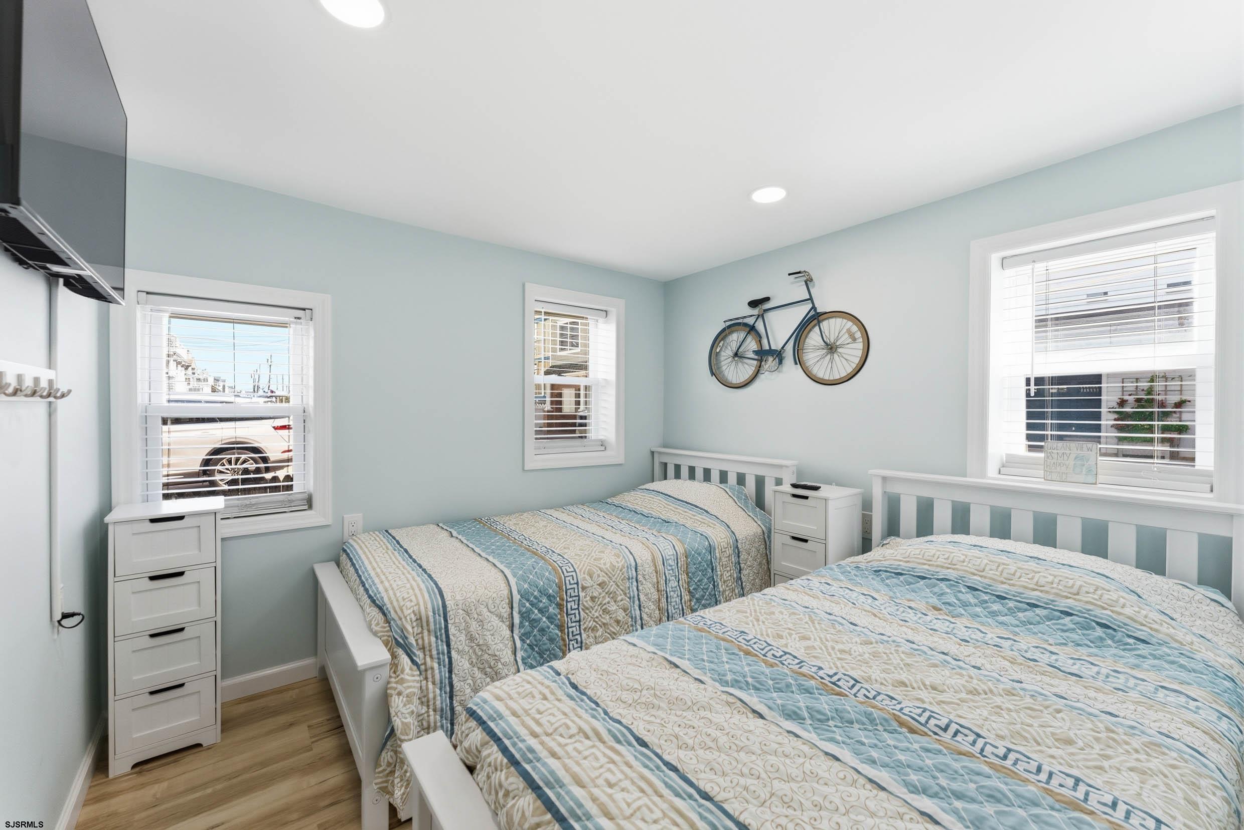 3619 Central Ave Unit: 3