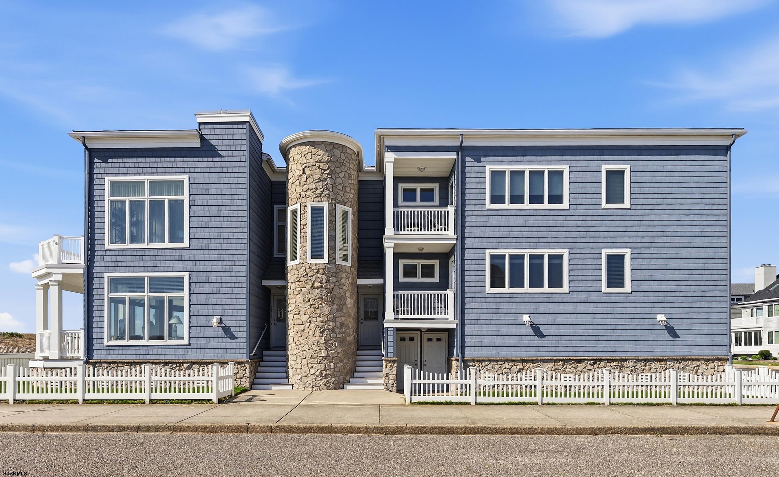 4301 Central Ave Unit: 1st Fl