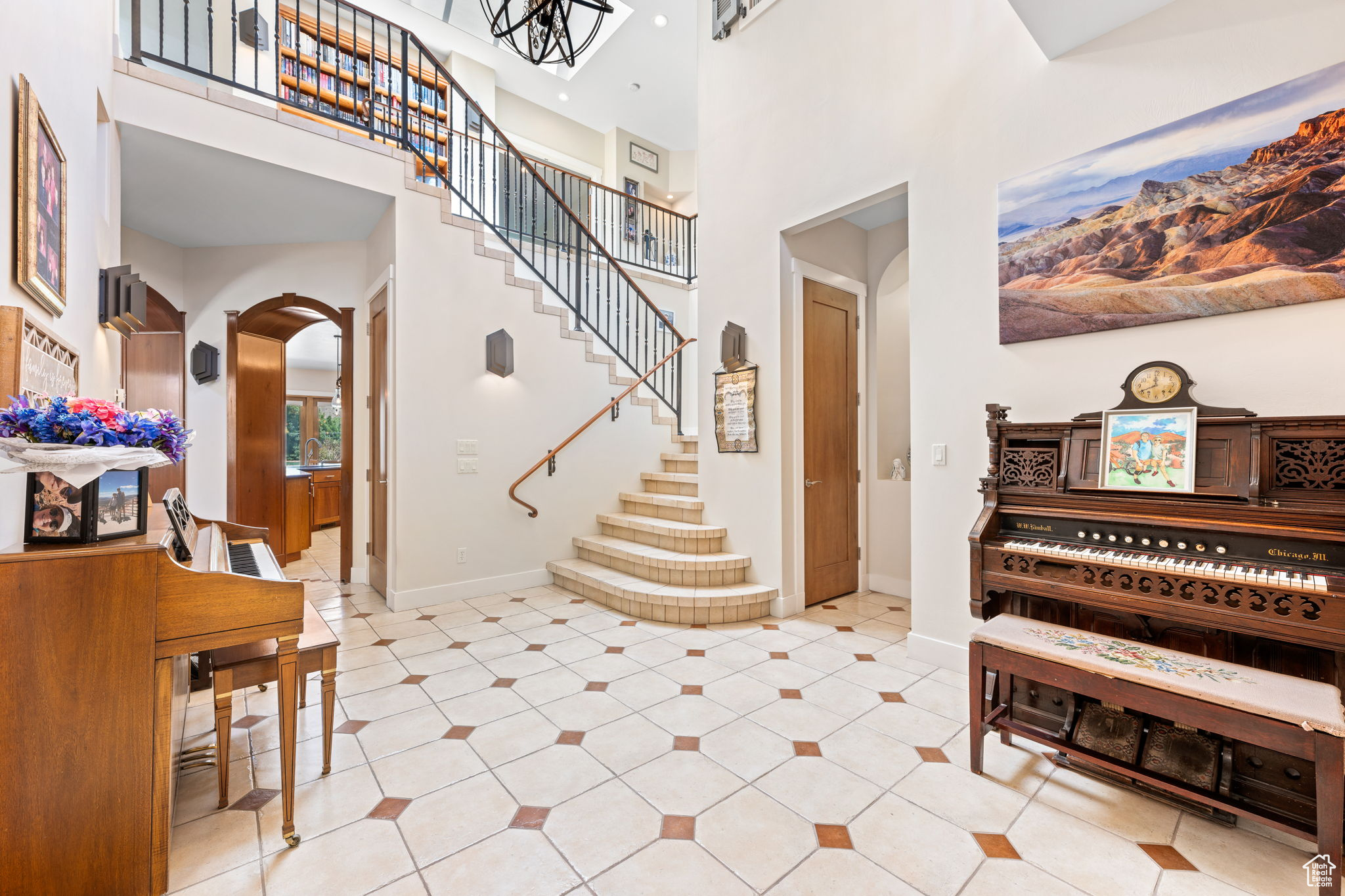 557 S WOODS VIEW CIR