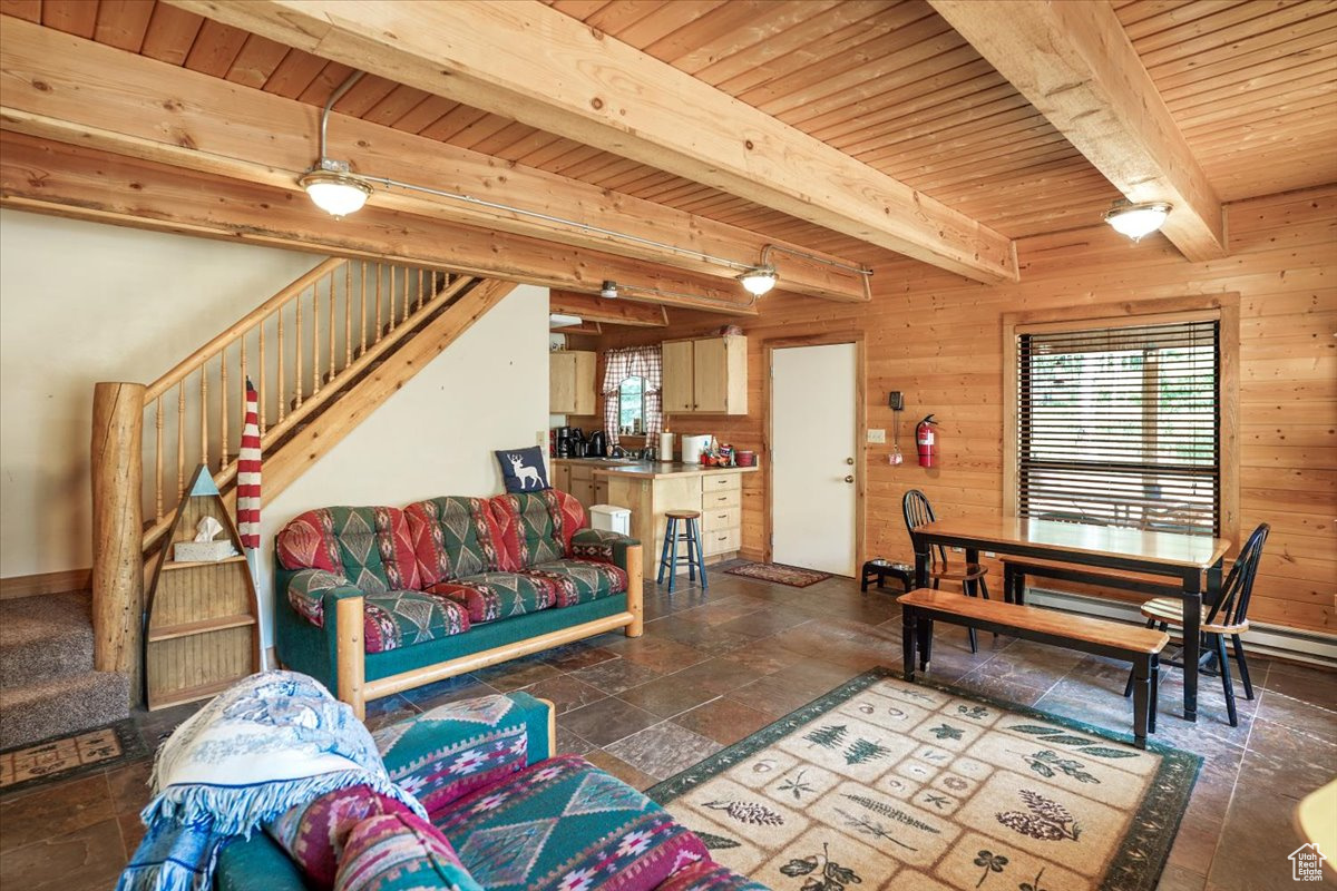 4443 BUCK WAY