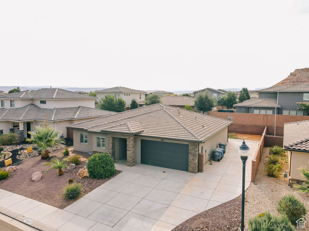 5887 S DESERT DR