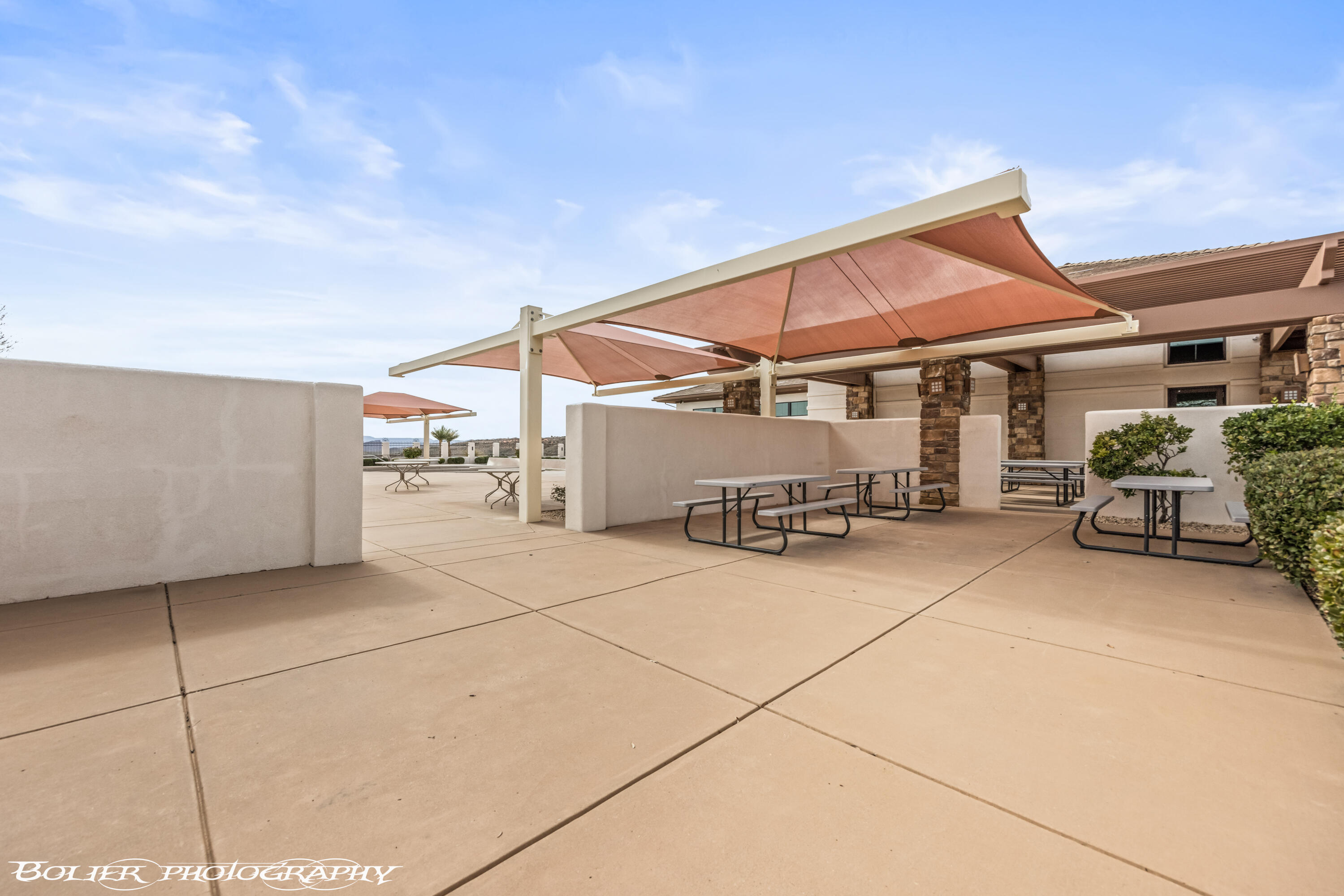 3330 E Fourteen Fairway DR