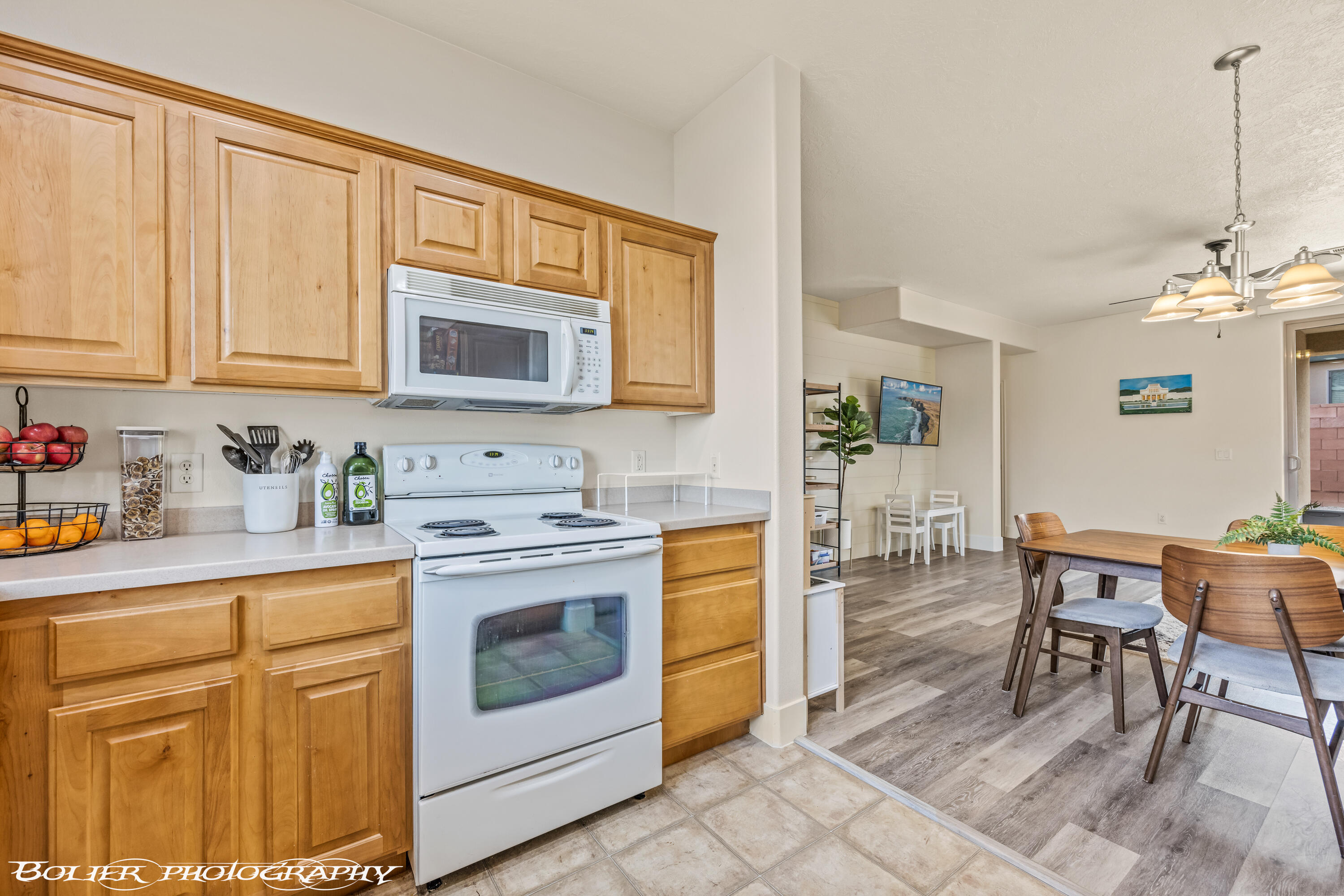3330 E Fourteen Fairway DR
