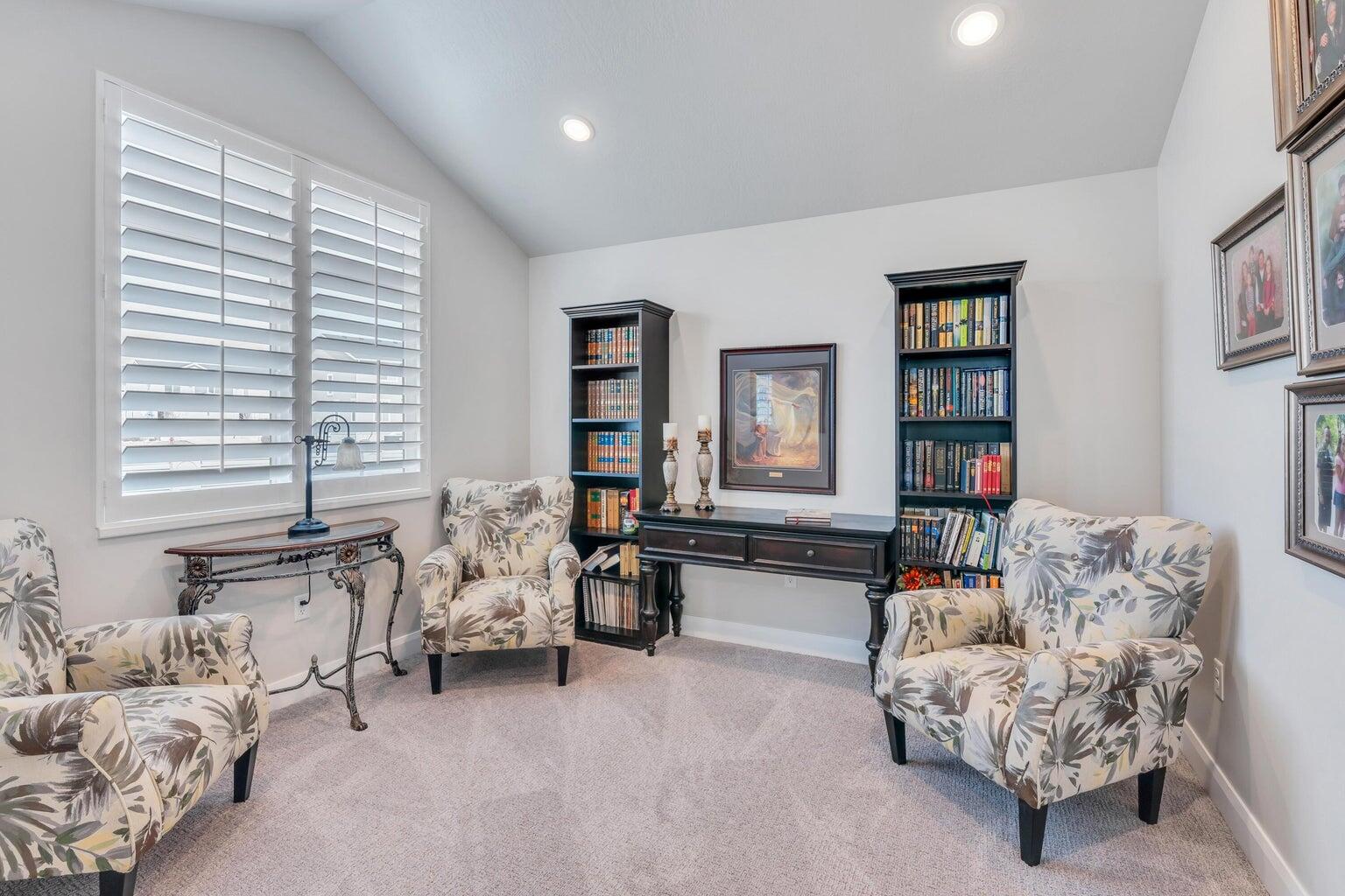 597 N Pintail LN Unit: D