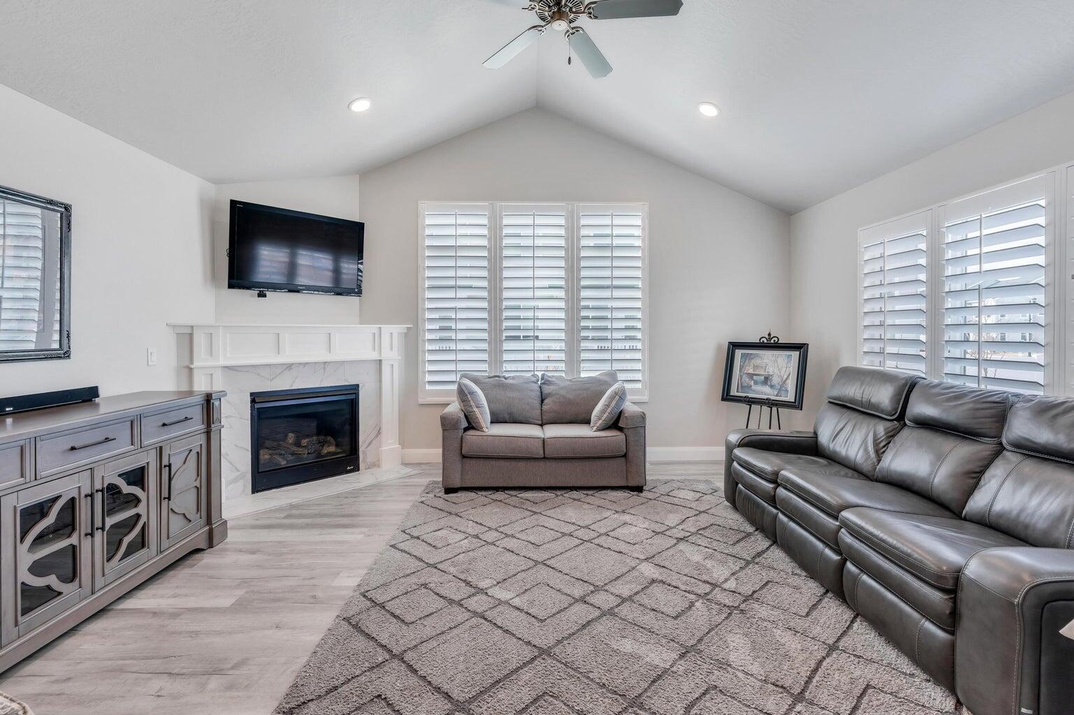 597 N Pintail LN Unit: D