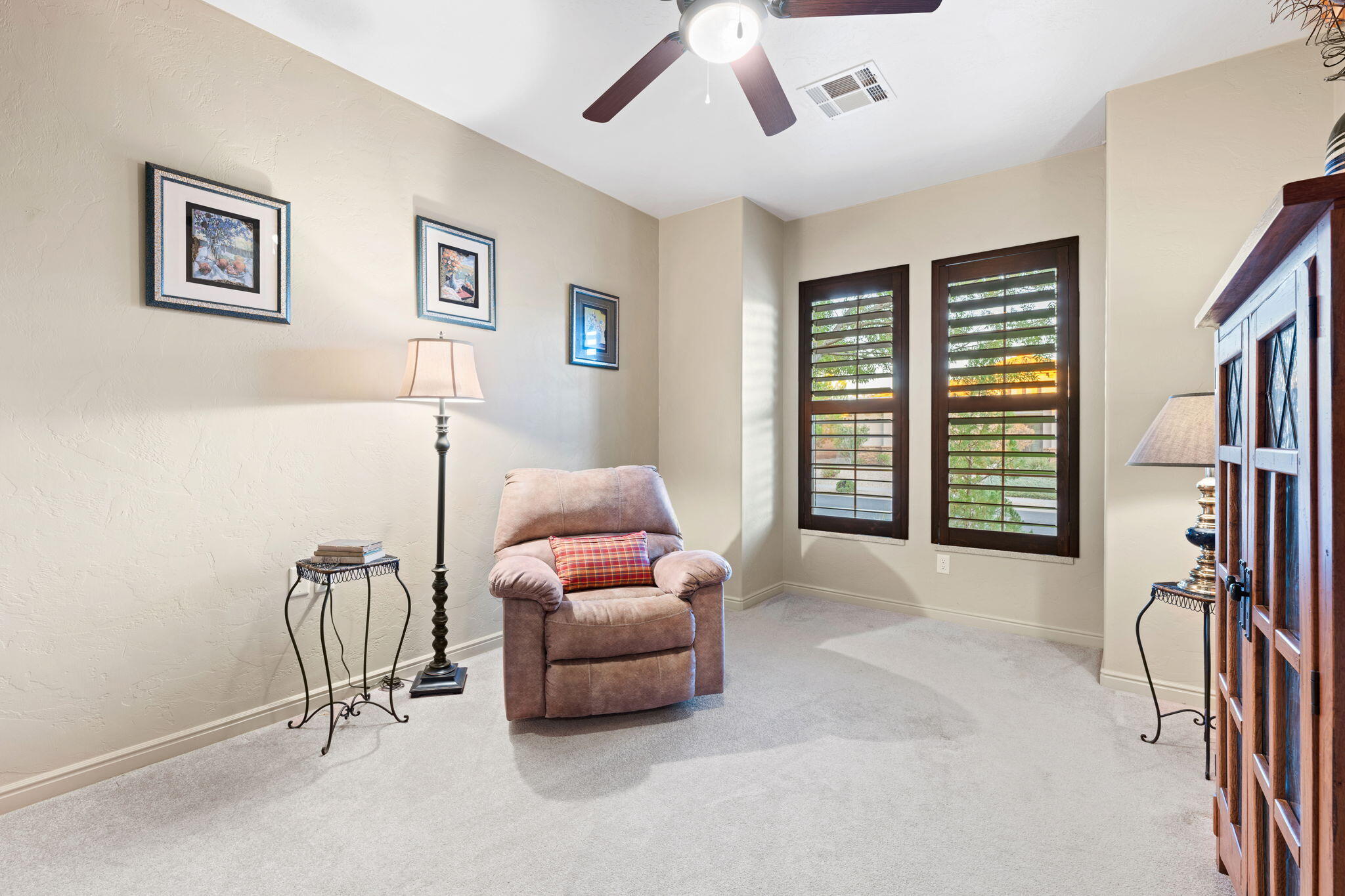 1469 W Heatherglen