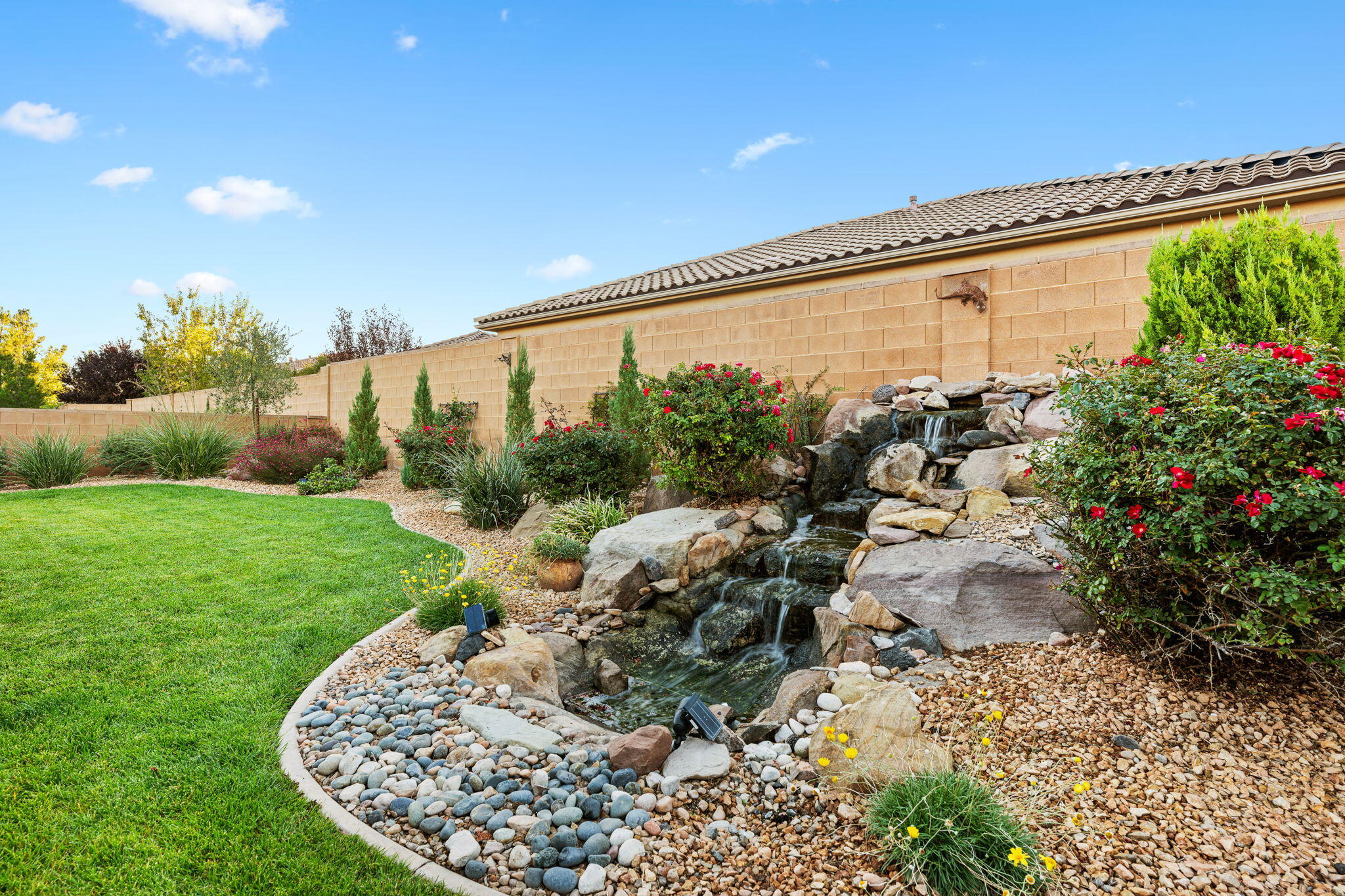 1469 W Heatherglen