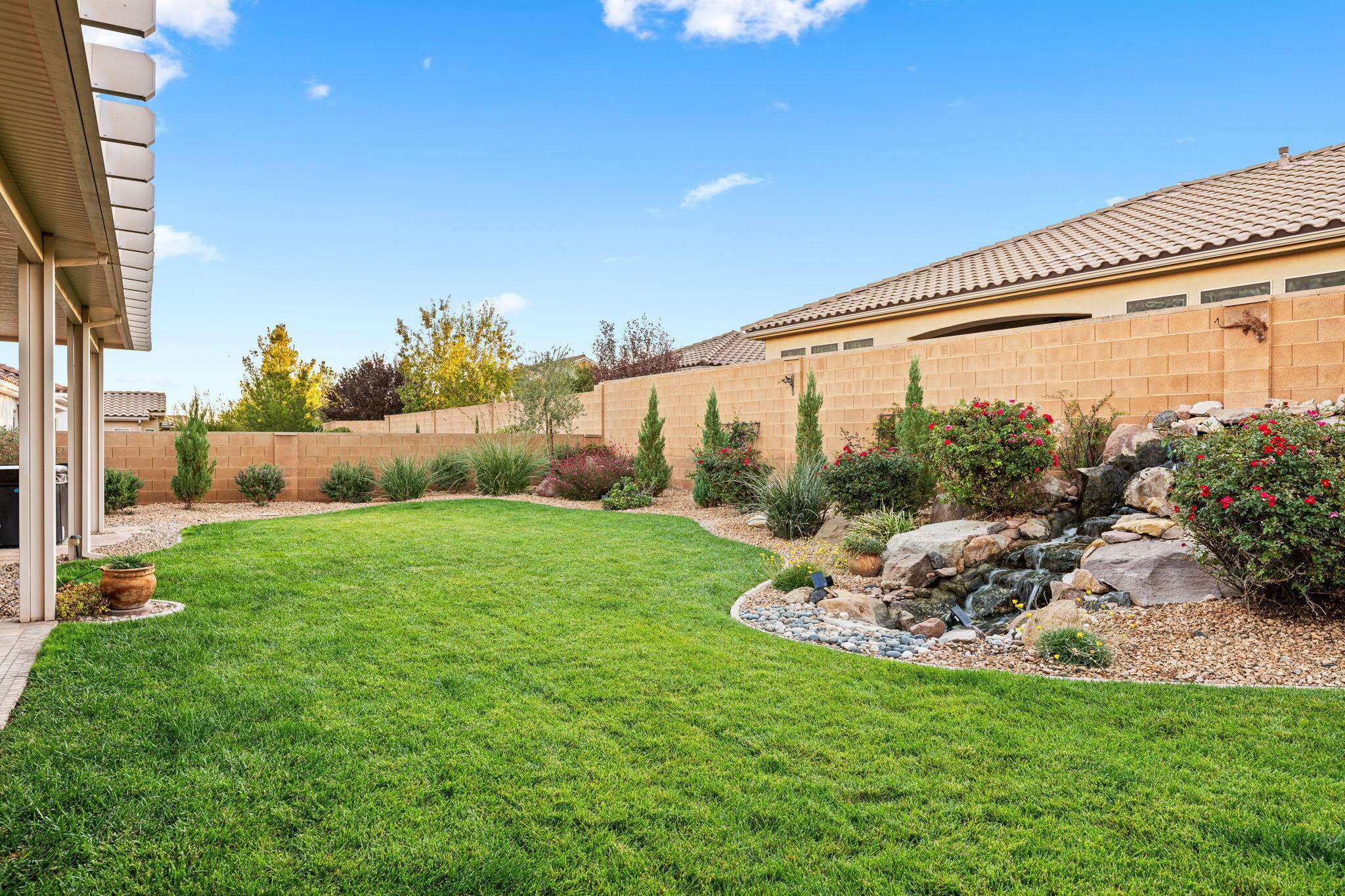1469 W Heatherglen