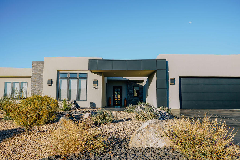 5305 N Johnson Arch DR