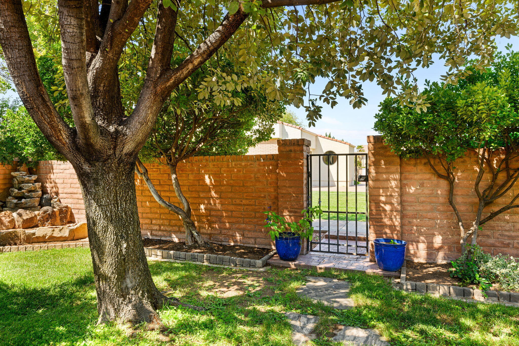 545 S Valley View DR Unit: #137