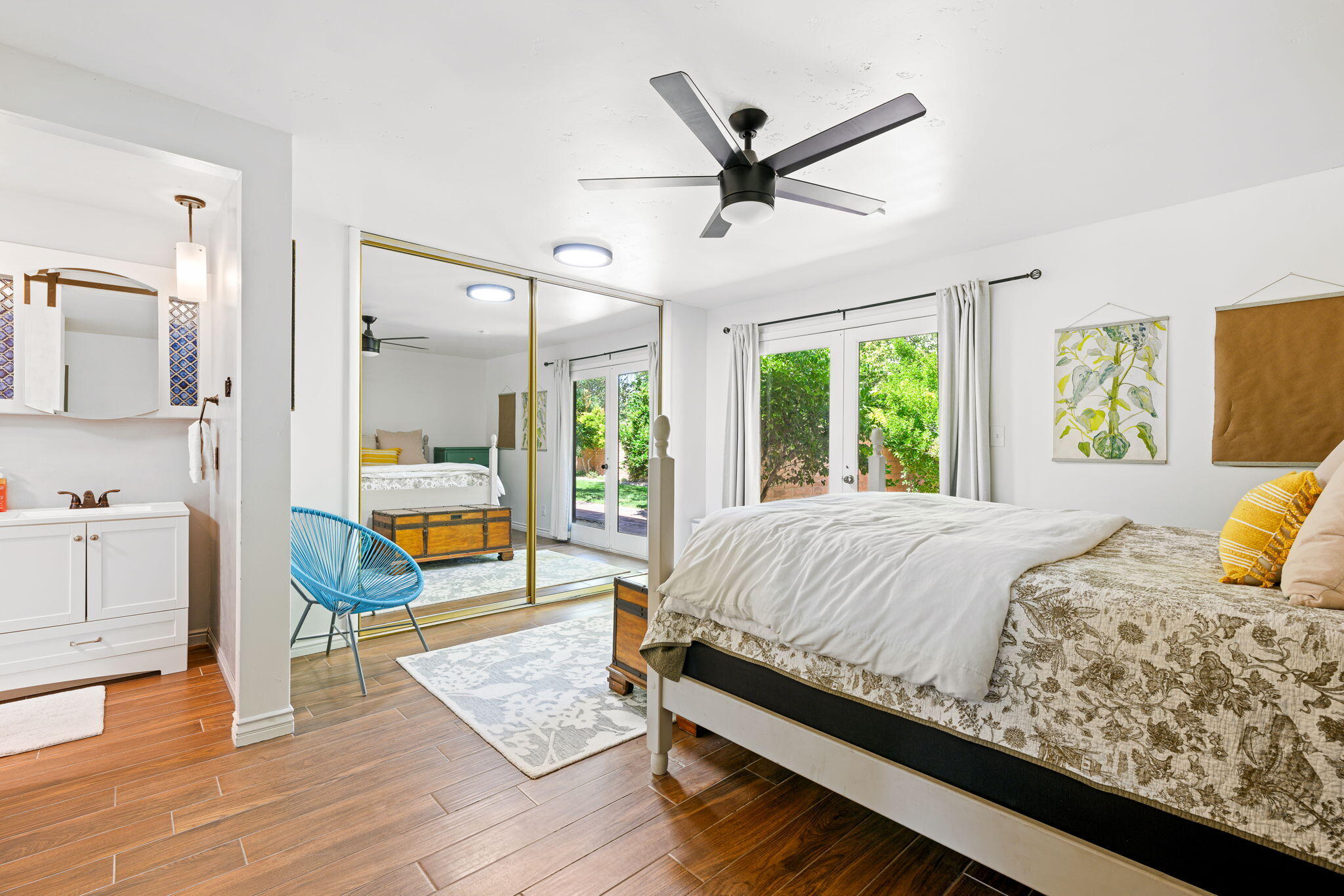 545 S Valley View DR Unit: #137